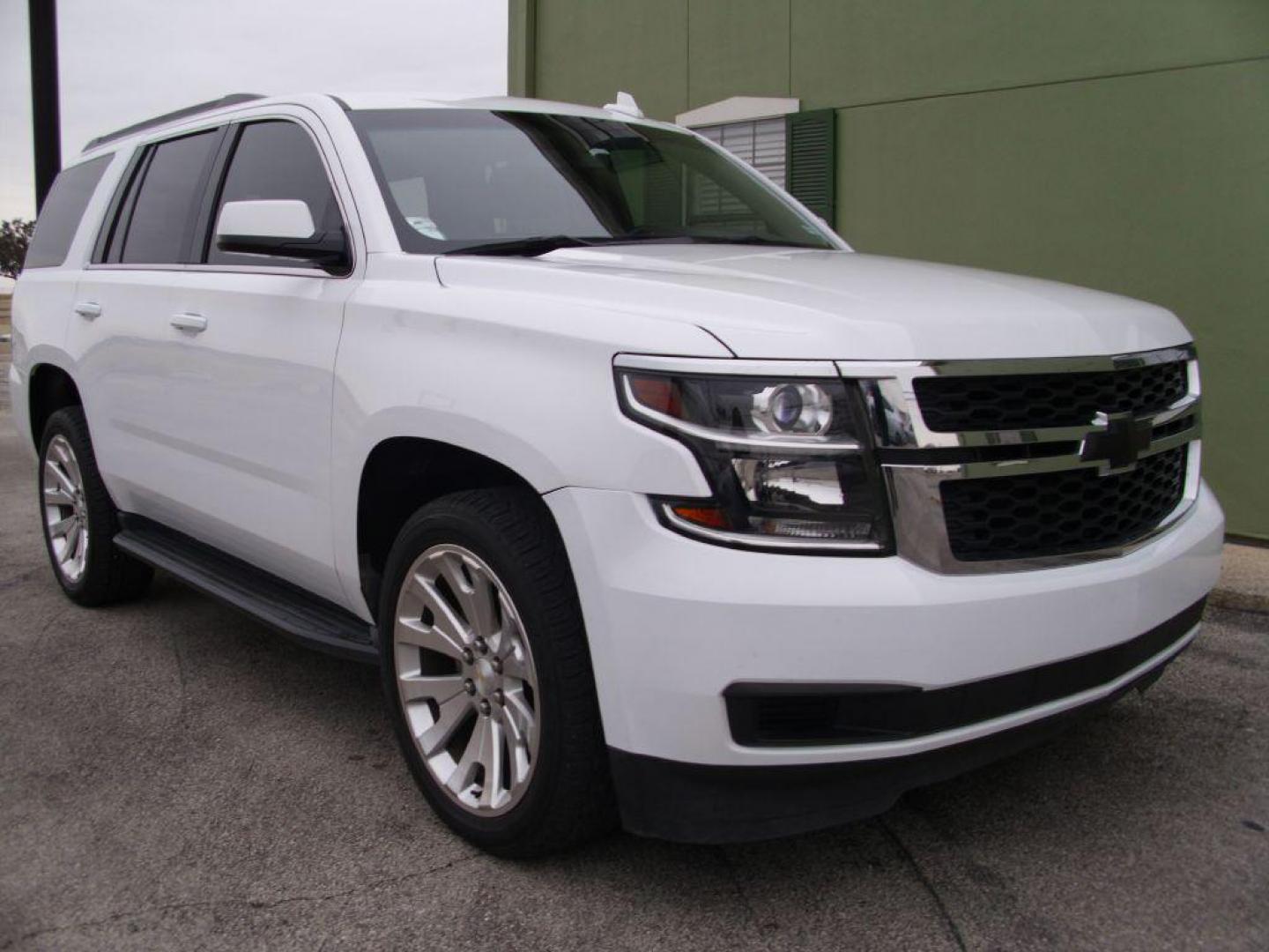 2016 WHITE CHEVROLET TAHOE LS (1GNSCAKC7GR) with an 5.3L engine, Automatic transmission, located at 2215 Harry Wurzbach Rd , San Antonio, TX, 78209, (208) 269-7240, 29.491415, -98.432098 - DEALER FAMILY USED - VERY CLEAN! ONE OWNER! CASH ONLY (401K) CAN NOT BE FINANCED THROUGH CREDIT UNIONS OR BANKS BECAUSE OF PRIOR DAMAGE REBUILT HISTORY - Photo#2