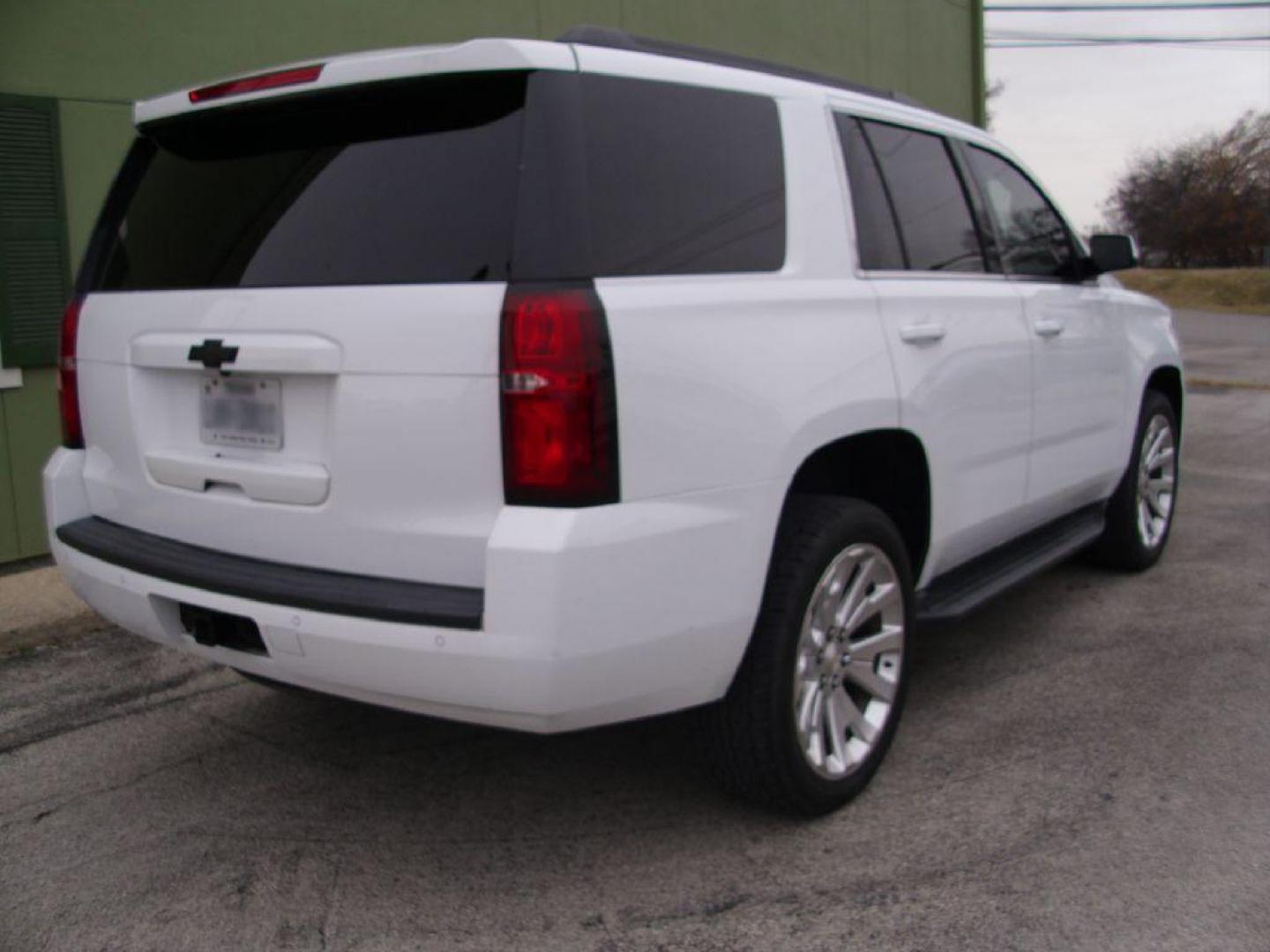 2016 WHITE CHEVROLET TAHOE LS (1GNSCAKC7GR) with an 5.3L engine, Automatic transmission, located at 2215 Harry Wurzbach Rd , San Antonio, TX, 78209, (208) 269-7240, 29.491415, -98.432098 - DEALER FAMILY USED - VERY CLEAN! ONE OWNER! CASH ONLY (401K) CAN NOT BE FINANCED THROUGH CREDIT UNIONS OR BANKS BECAUSE OF PRIOR DAMAGE REBUILT HISTORY - Photo#4