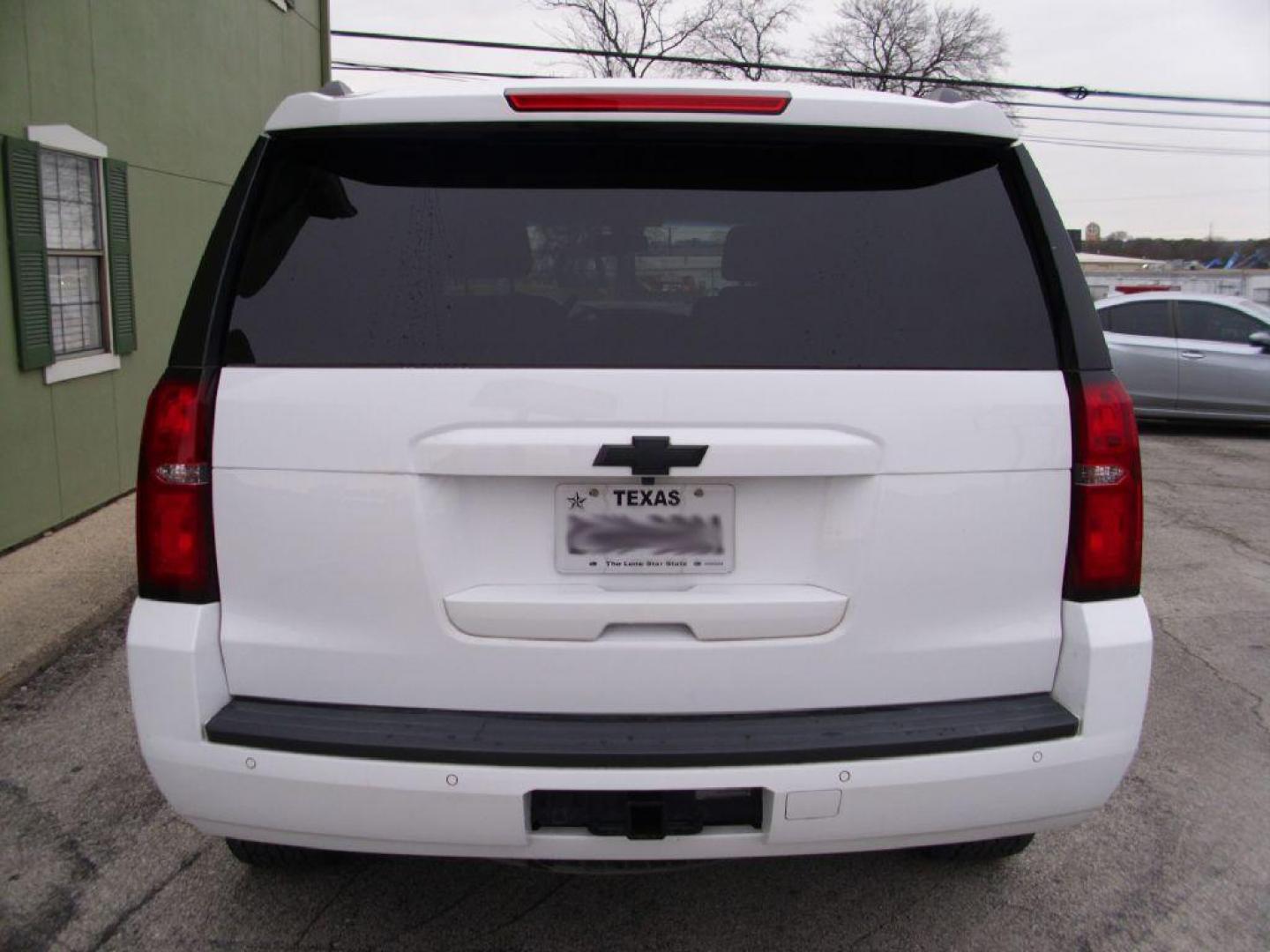 2016 WHITE CHEVROLET TAHOE LS (1GNSCAKC7GR) with an 5.3L engine, Automatic transmission, located at 2215 Harry Wurzbach Rd , San Antonio, TX, 78209, (208) 269-7240, 29.491415, -98.432098 - DEALER FAMILY USED - VERY CLEAN! ONE OWNER! CASH ONLY (401K) CAN NOT BE FINANCED THROUGH CREDIT UNIONS OR BANKS BECAUSE OF PRIOR DAMAGE REBUILT HISTORY - Photo#5