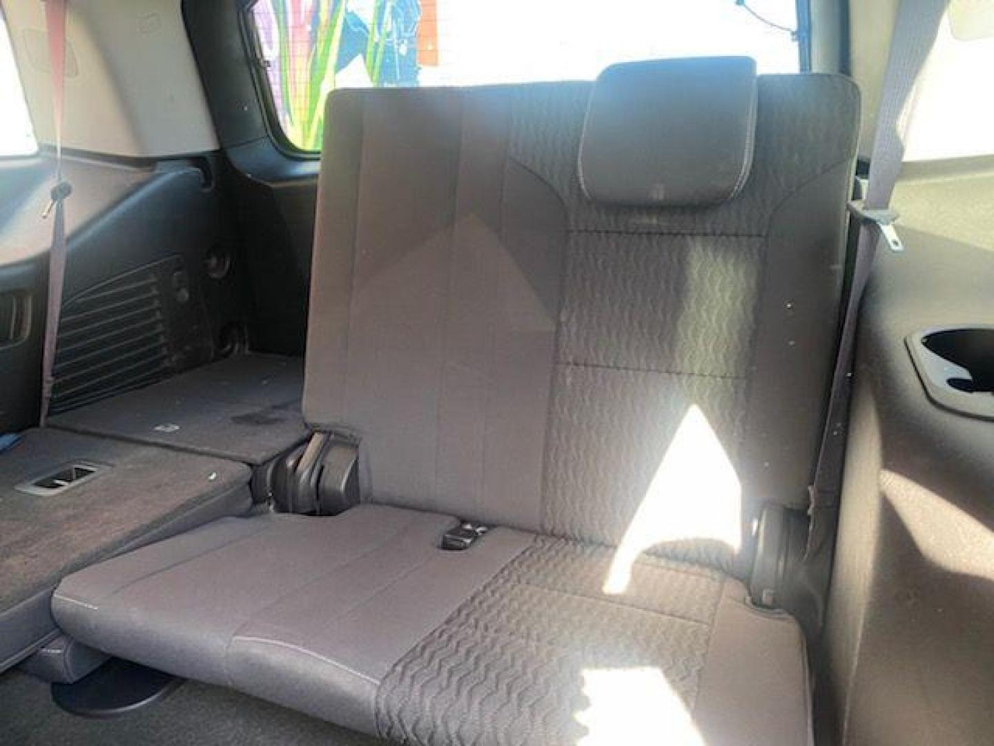 2016 WHITE CHEVROLET TAHOE LS (1GNSCAKC7GR) with an 5.3L engine, Automatic transmission, located at 2215 Harry Wurzbach Rd , San Antonio, TX, 78209, (208) 269-7240, 29.491415, -98.432098 - DEALER FAMILY USED - VERY CLEAN! ONE OWNER! CASH ONLY (401K) CAN NOT BE FINANCED THROUGH CREDIT UNIONS OR BANKS BECAUSE OF PRIOR DAMAGE REBUILT HISTORY - Photo#15