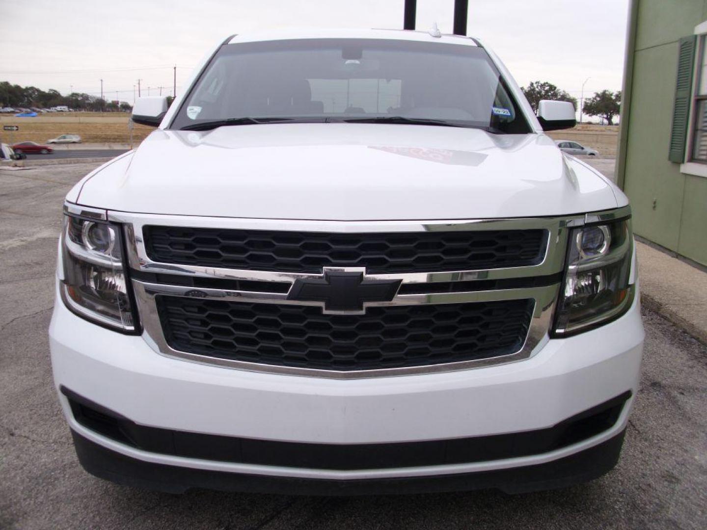 2016 WHITE CHEVROLET TAHOE LS (1GNSCAKC7GR) with an 5.3L engine, Automatic transmission, located at 12019 San Pedro Avenue, San Antonio, TX, 78216, (210) 494-5895, 29.550915, -98.491142 - DEALER FAMILY USED - VERY CLEAN! ONE OWNER! CASH ONLY (401K) CREDIT UNIONS OR BANKS WILL NOT FINANCE BECAUSE OF PRIOR DAMAGE REBUILT HISTORY - Photo#2