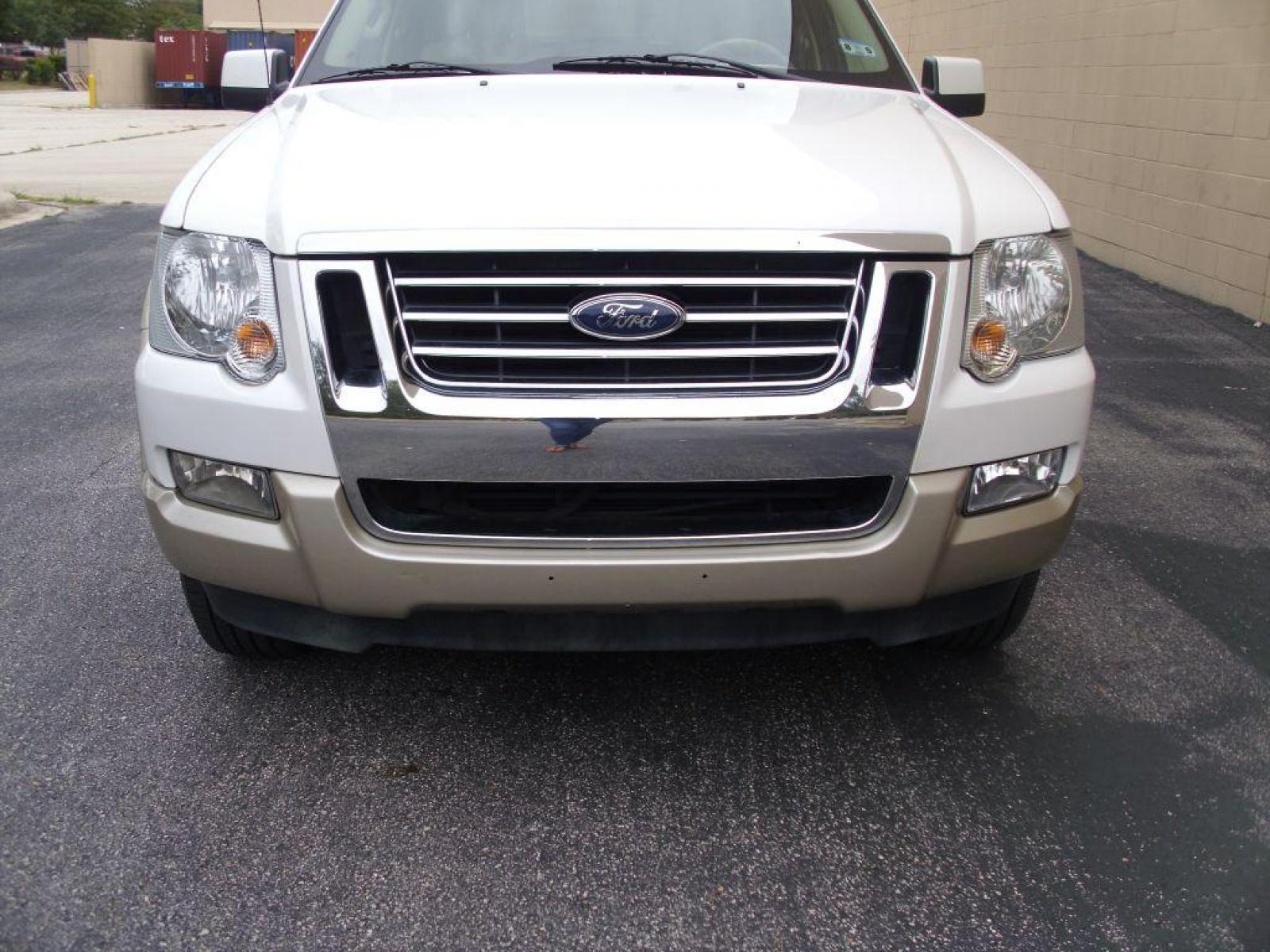 2010 WHITE FORD EXPLORER EDDIE BAUER (1FMEU7EE2AU) with an 4.0L engine, Automatic transmission, located at 12019 San Pedro Avenue, San Antonio, TX, 78216, (210) 494-5895, 29.551861, -98.487602 - 4x4; Front Seat Heaters; Leather Seats; Sync System; Power Folding Third Row; Full Roof Rack; Tow Hitch; Moon Roof; Bluetooth Technology; Navigation System; Air Conditioning; Power Windows; Power Locks; Power Steering; AM/FM CD/MP3; Satellite; AM/FM CD/DVD; Immobilizer; Keyless Entry; Dual Front Air - Photo #6