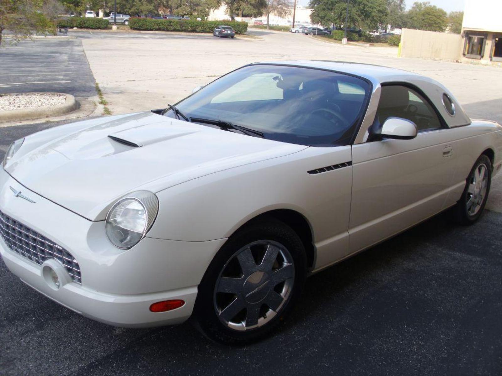 2002 WHITE FORD THUNDERBIRD (1FAHP60A02Y) with an 3.9L engine, Automatic transmission, located at 12019 San Pedro Avenue, San Antonio, TX, 78216, (210) 494-5895, 29.551861, -98.487602 - ONE OWNER; Leather Seats; Hard Top and Soft Top; Air Conditioning; Power Windows; Power Locks; Power Steering; Tilt Wheel; AM/FM CD; Pass Key Security; Dual Front Airbags; Sid Ar Bgs; Passenger deactivation switch; All Wheel ABS - Photo #3