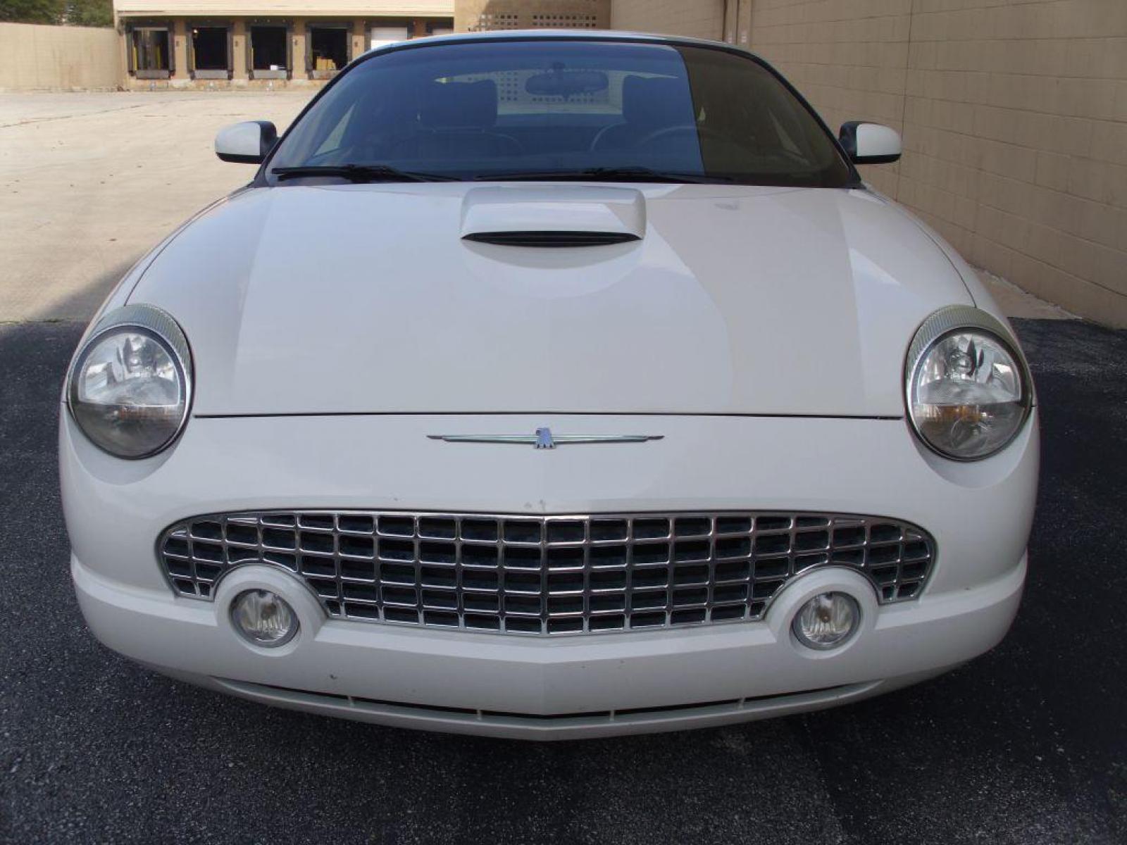 2002 WHITE FORD THUNDERBIRD (1FAHP60A02Y) with an 3.9L engine, Automatic transmission, located at 12019 San Pedro Avenue, San Antonio, TX, 78216, (210) 494-5895, 29.551861, -98.487602 - ONE OWNER; Leather Seats; Hard Top and Soft Top; Air Conditioning; Power Windows; Power Locks; Power Steering; Tilt Wheel; AM/FM CD; Pass Key Security; Dual Front Airbags; Sid Ar Bgs; Passenger deactivation switch; All Wheel ABS - Photo #8