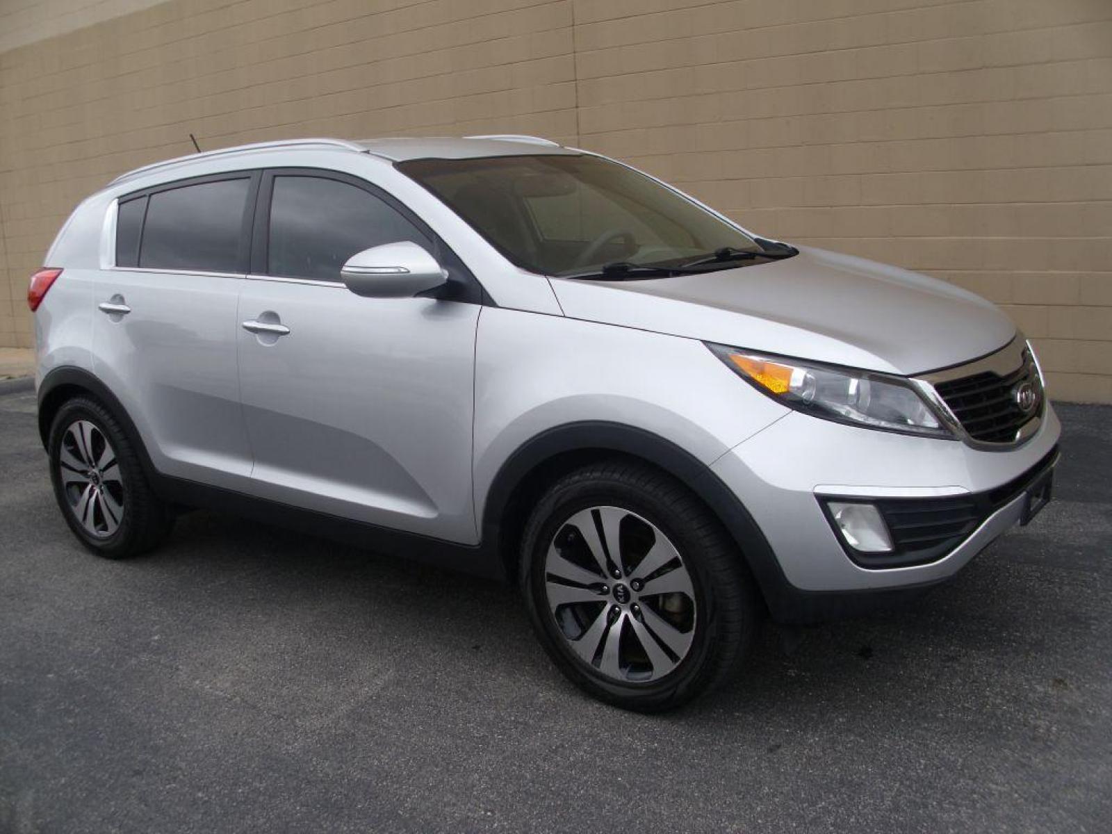 2012 SILVER KIA SPORTAGE EX (KNDPC3A20C7) with an 2.4L engine, Automatic transmission, located at 12019 San Pedro Avenue, San Antonio, TX, 78216, (210) 494-5895, 29.551861, -98.487602 - ONE-OWNER; Bluetooth Technology; Cruise Control; Parking Sensors; Backup Camera; Satellite Radio; Air Conditioning; Power Windows; Power Locks; Power Steering; Tilt Wheel; AM/FM CD/MP3; Satellite; Immobilizer; Keyless Entry; Alarm; Dual Front Airbags; Side Airbags; Head Airbags; Rear Head Airbags; A - Photo #17
