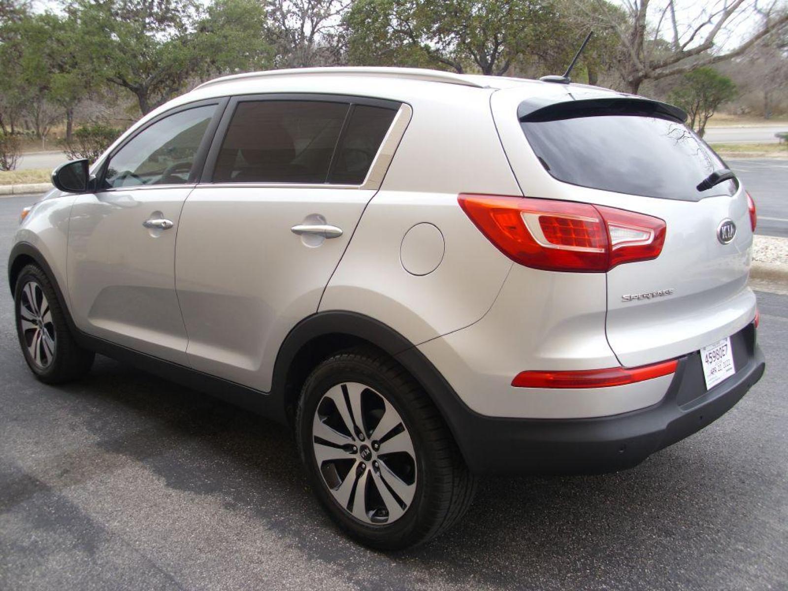 2012 SILVER KIA SPORTAGE EX (KNDPC3A20C7) with an 2.4L engine, Automatic transmission, located at 12019 San Pedro Avenue, San Antonio, TX, 78216, (210) 494-5895, 29.551861, -98.487602 - ONE-OWNER; Bluetooth Technology; Cruise Control; Parking Sensors; Backup Camera; Satellite Radio; Air Conditioning; Power Windows; Power Locks; Power Steering; Tilt Wheel; AM/FM CD/MP3; Satellite; Immobilizer; Keyless Entry; Alarm; Dual Front Airbags; Side Airbags; Head Airbags; Rear Head Airbags; A - Photo #23