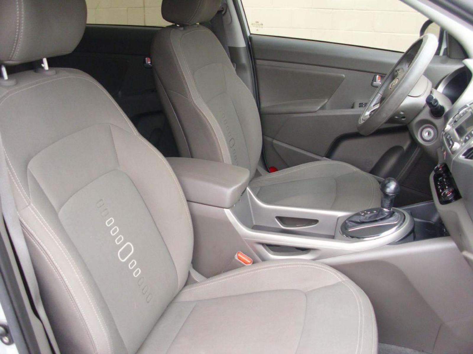 2012 SILVER KIA SPORTAGE EX (KNDPC3A20C7) with an 2.4L engine, Automatic transmission, located at 12019 San Pedro Avenue, San Antonio, TX, 78216, (210) 494-5895, 29.551861, -98.487602 - ONE-OWNER; Bluetooth Technology; Cruise Control; Parking Sensors; Backup Camera; Satellite Radio; Air Conditioning; Power Windows; Power Locks; Power Steering; Tilt Wheel; AM/FM CD/MP3; Satellite; Immobilizer; Keyless Entry; Alarm; Dual Front Airbags; Side Airbags; Head Airbags; Rear Head Airbags; A - Photo #29