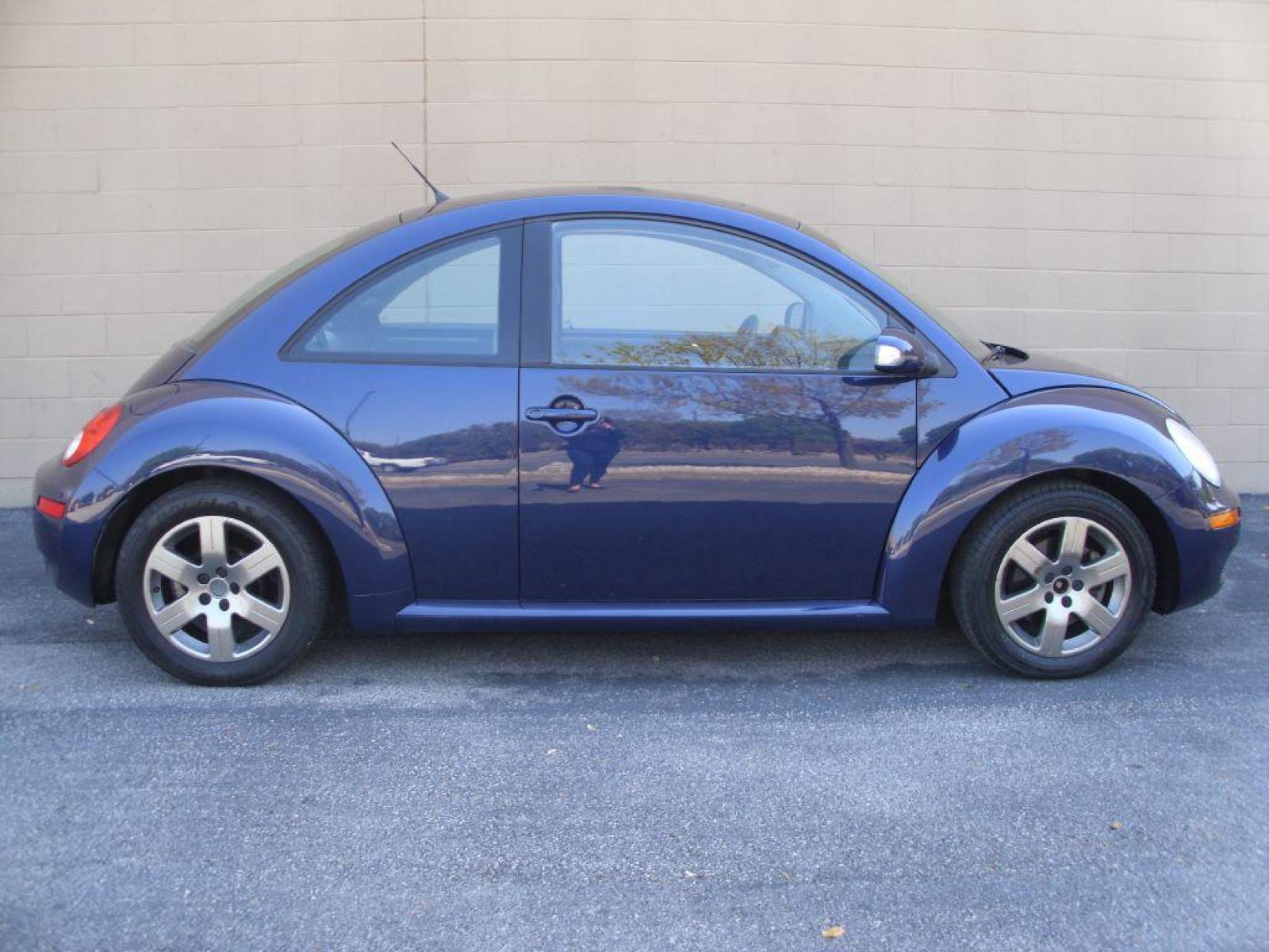 2006 BLUE VOLKSWAGEN NEW BEETLE 2.5L OPTION PACKAGE 1 (3VWRW31C76M) with an 2.5L engine, Automatic transmission, located at 12019 San Pedro Avenue, San Antonio, TX, 78216, (210) 494-5895, 29.551861, -98.487602 - Leather Seats; Air Conditioning; Power Windows; Power Locks; Power Steering; Tilt Wheel; AM/FM Cassette; AM/FM CD; Passive sentry key; Dual Air Bags Front and Sides; Active Belts; All Wheel ABS; Retractable Roof Panel - Photo #0