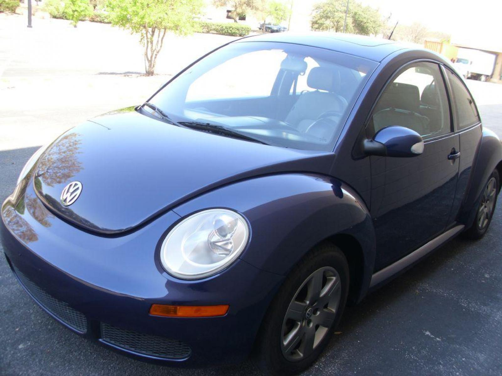 2006 BLUE VOLKSWAGEN NEW BEETLE 2.5L OPTION PACKAGE 1 (3VWRW31C76M) with an 2.5L engine, Automatic transmission, located at 12019 San Pedro Avenue, San Antonio, TX, 78216, (210) 494-5895, 29.551861, -98.487602 - Leather Seats; Air Conditioning; Power Windows; Power Locks; Power Steering; Tilt Wheel; AM/FM Cassette; AM/FM CD; Passive sentry key; Dual Air Bags Front and Sides; Active Belts; All Wheel ABS; Retractable Roof Panel - Photo #2