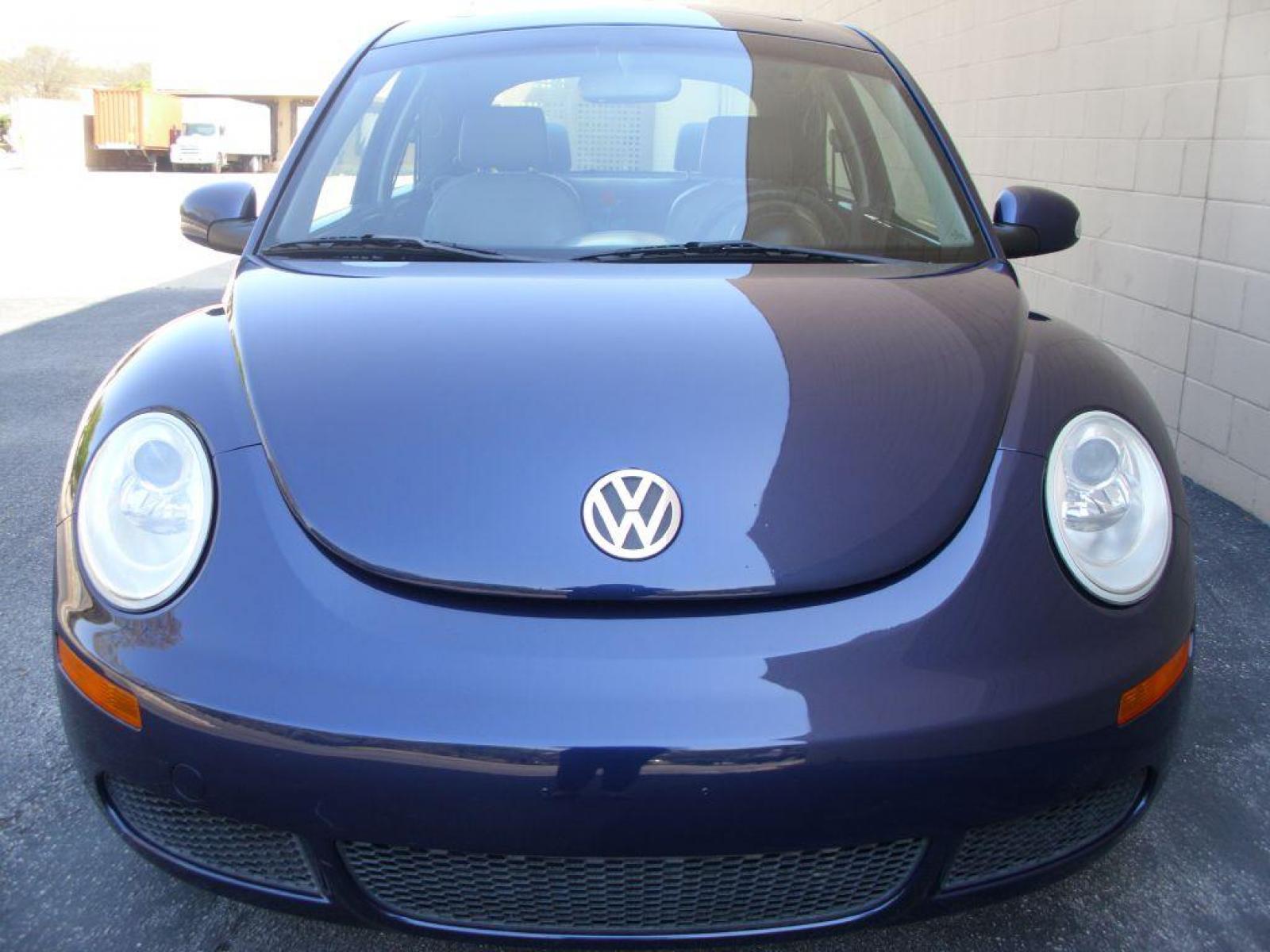 2006 BLUE VOLKSWAGEN NEW BEETLE 2.5L OPTION PACKAGE 1 (3VWRW31C76M) with an 2.5L engine, Automatic transmission, located at 12019 San Pedro Avenue, San Antonio, TX, 78216, (210) 494-5895, 29.551861, -98.487602 - Leather Seats; Air Conditioning; Power Windows; Power Locks; Power Steering; Tilt Wheel; AM/FM Cassette; AM/FM CD; Passive sentry key; Dual Air Bags Front and Sides; Active Belts; All Wheel ABS; Retractable Roof Panel - Photo #5