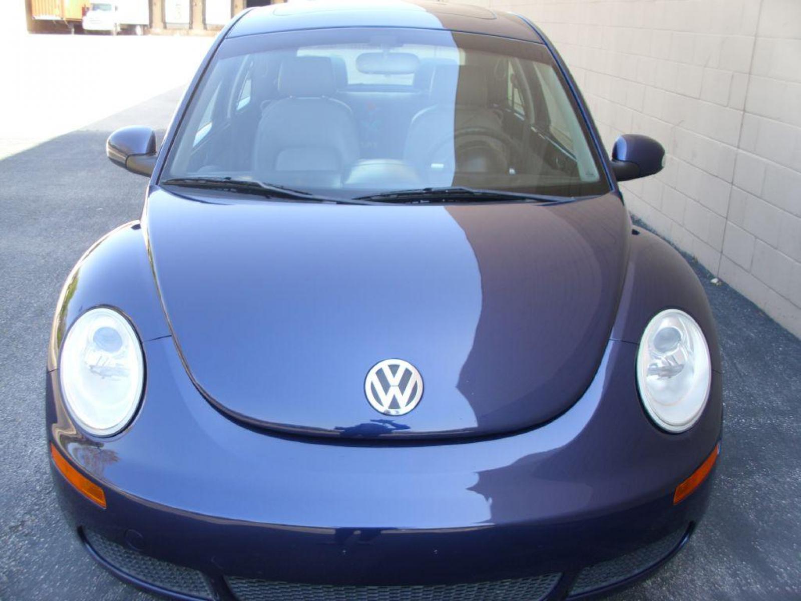 2006 BLUE VOLKSWAGEN NEW BEETLE 2.5L OPTION PACKAGE 1 (3VWRW31C76M) with an 2.5L engine, Automatic transmission, located at 12019 San Pedro Avenue, San Antonio, TX, 78216, (210) 494-5895, 29.551861, -98.487602 - Leather Seats; Air Conditioning; Power Windows; Power Locks; Power Steering; Tilt Wheel; AM/FM Cassette; AM/FM CD; Passive sentry key; Dual Air Bags Front and Sides; Active Belts; All Wheel ABS; Retractable Roof Panel - Photo #6