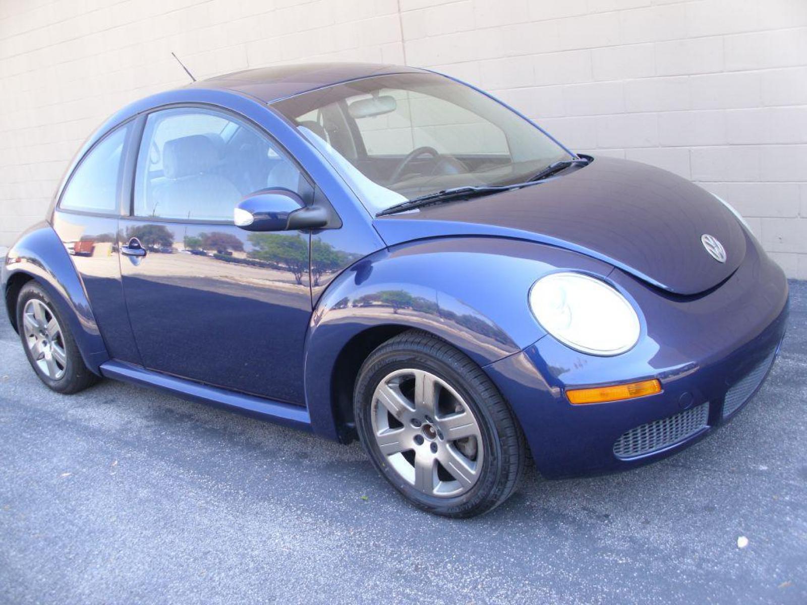 2006 BLUE VOLKSWAGEN NEW BEETLE 2.5L OPTION PACKAGE 1 (3VWRW31C76M) with an 2.5L engine, Automatic transmission, located at 12019 San Pedro Avenue, San Antonio, TX, 78216, (210) 494-5895, 29.551861, -98.487602 - Leather Seats; Air Conditioning; Power Windows; Power Locks; Power Steering; Tilt Wheel; AM/FM Cassette; AM/FM CD; Passive sentry key; Dual Air Bags Front and Sides; Active Belts; All Wheel ABS; Retractable Roof Panel - Photo #8