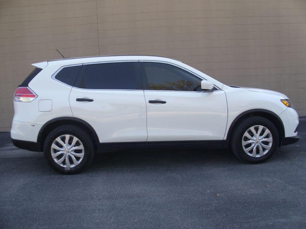 2016 WHITE NISSAN ROGUE S (5N1AT2MT3GC) with an 2.5L engine, Continuously Variable transmission, located at 12019 San Pedro Avenue, San Antonio, TX, 78216, (210) 494-5895, 29.551861, -98.487602 - Photo #0