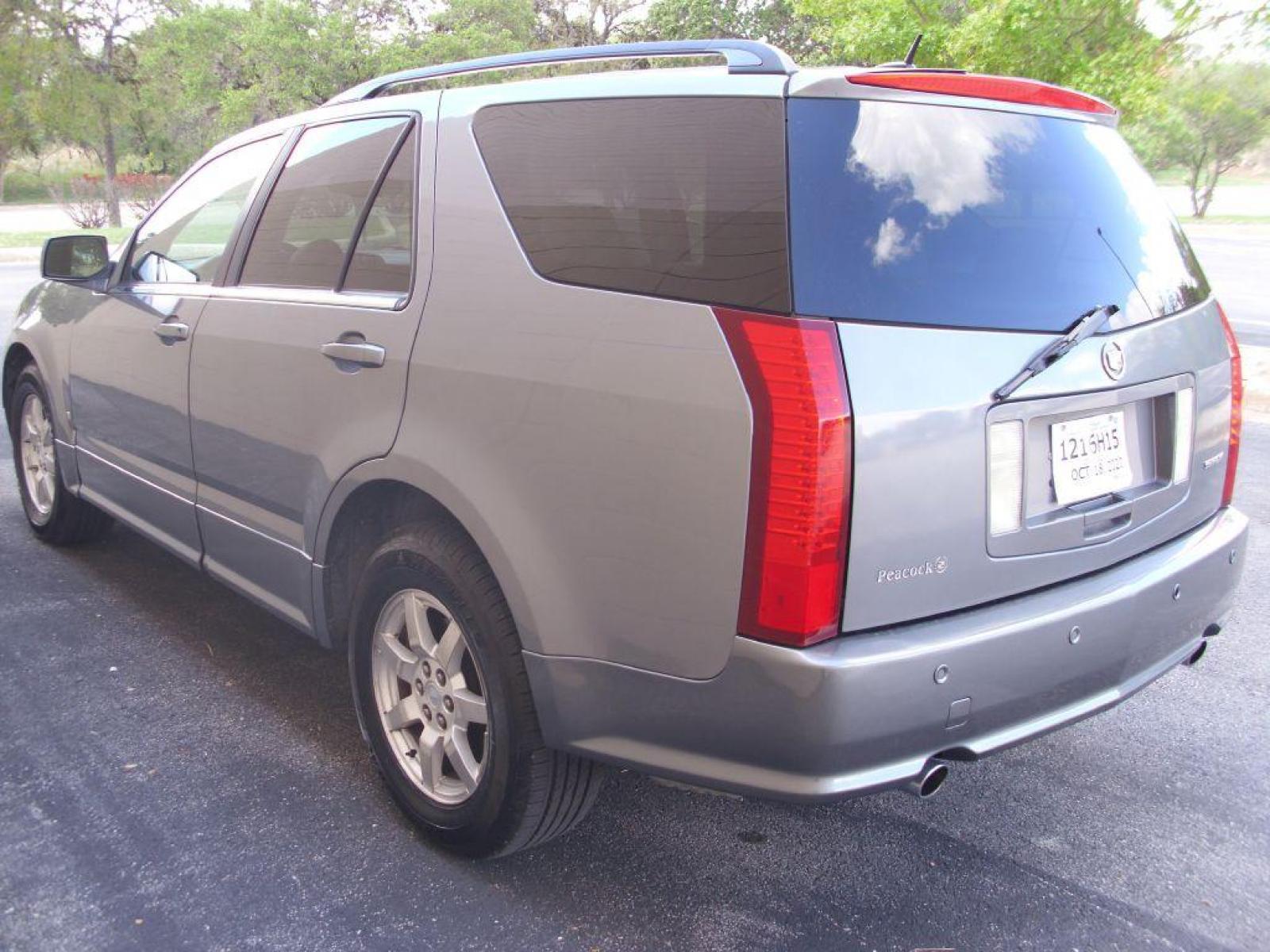 2006 GRAY CADILLAC SRX (1GYEE637760) with an 3.6L engine, Automatic transmission, located at 12019 San Pedro Avenue, San Antonio, TX, 78216, (210) 494-5895, 29.551861, -98.487602 - Leather Seats; Third Row Seating; Air Conditioning; Power Windows; Power Locks; Power Steering; AM/FM CD; Satellite; AM/FM CD/DVD; Sentry Key; Dual Front Airbags; Side Airbags; Head Airbags; Rear Head Airbags; Active Seatbelts; All Wheel ABS - Photo #5