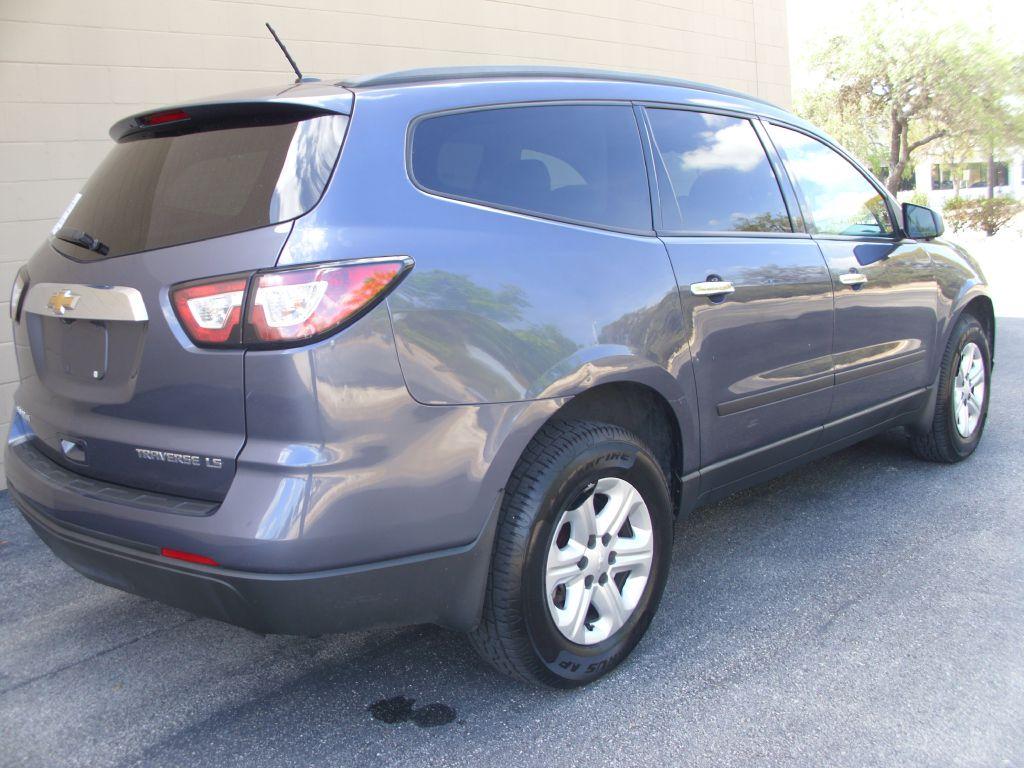 photo of 2013 CHEVROLET TRAVERSE 4DR