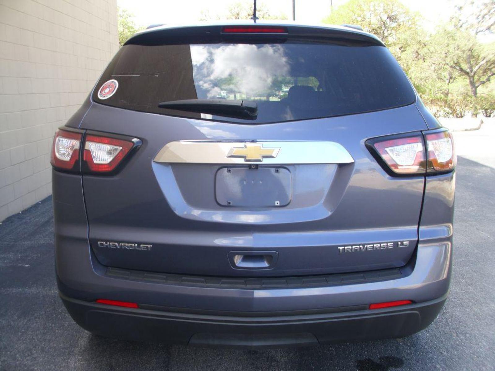 2013 BLUE CHEVROLET TRAVERSE LS (1GNKRFED7DJ) with an 3.6L engine, Automatic transmission, located at 12019 San Pedro Avenue, San Antonio, TX, 78216, (210) 494-5895, 29.550915, -98.491142 - EXTRA CLEAN - NEW TIRES!!! Backup Camera; Bluetooth Wireless; Cruise Control; Roof Rack; Fold-Away Third Row; Air Conditioning; Power Windows; Power Locks; Power Steering; Tilt Wheel; AM/FM CD/MP3; Satellite; Sentry Key; Keyless Entry; Daytime Running Lights; Dual Airbags Front Head and Side; Activ - Photo #4