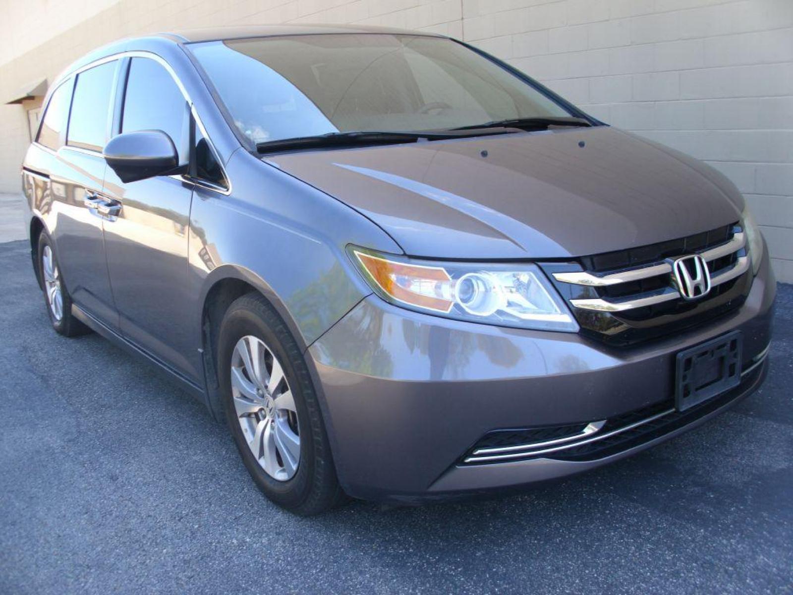 2015 GRAY HONDA ODYSSEY EX (5FNRL5H48FB) with an 3.5L engine, Automatic transmission, located at 12019 San Pedro Avenue, San Antonio, TX, 78216, (210) 494-5895, 29.550915, -98.491142 - IMMACULATE!! Blind Spot Moniter; Backup Camera; Fold-Away 3rd Row; Leather Seats; 8-Passenger Seating; Smart Key; Bluetooth Technology; Power Sliding Doors; Air Conditioning; Power Windows; Power Locks; Power Steering; Tilt Wheel; AM/FM CD/MP3; Satellite; Immobilizer; Keyless Entry; Alarm; Daytime - Photo #1