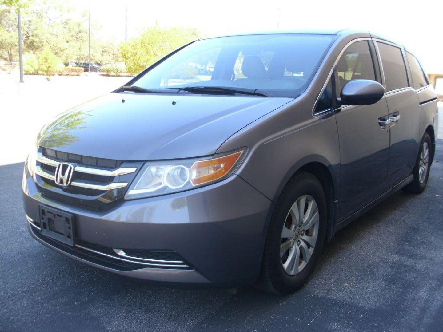 2015 GRAY HONDA ODYSSEY EX (5FNRL5H48FB) with an 3.5L engine, Automatic transmission, located at 12019 San Pedro Avenue, San Antonio, TX, 78216, (210) 494-5895, 29.550915, -98.491142 - Photo#2