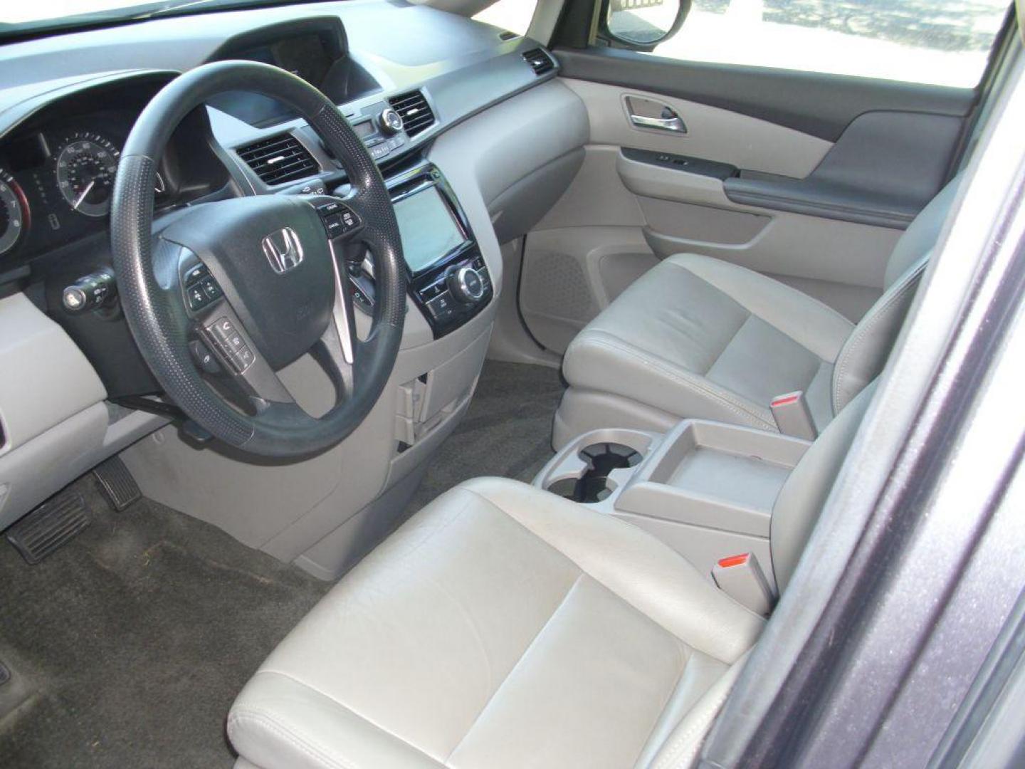 2015 GRAY HONDA ODYSSEY EX (5FNRL5H48FB) with an 3.5L engine, Automatic transmission, located at 12019 San Pedro Avenue, San Antonio, TX, 78216, (210) 494-5895, 29.550915, -98.491142 - Photo#7