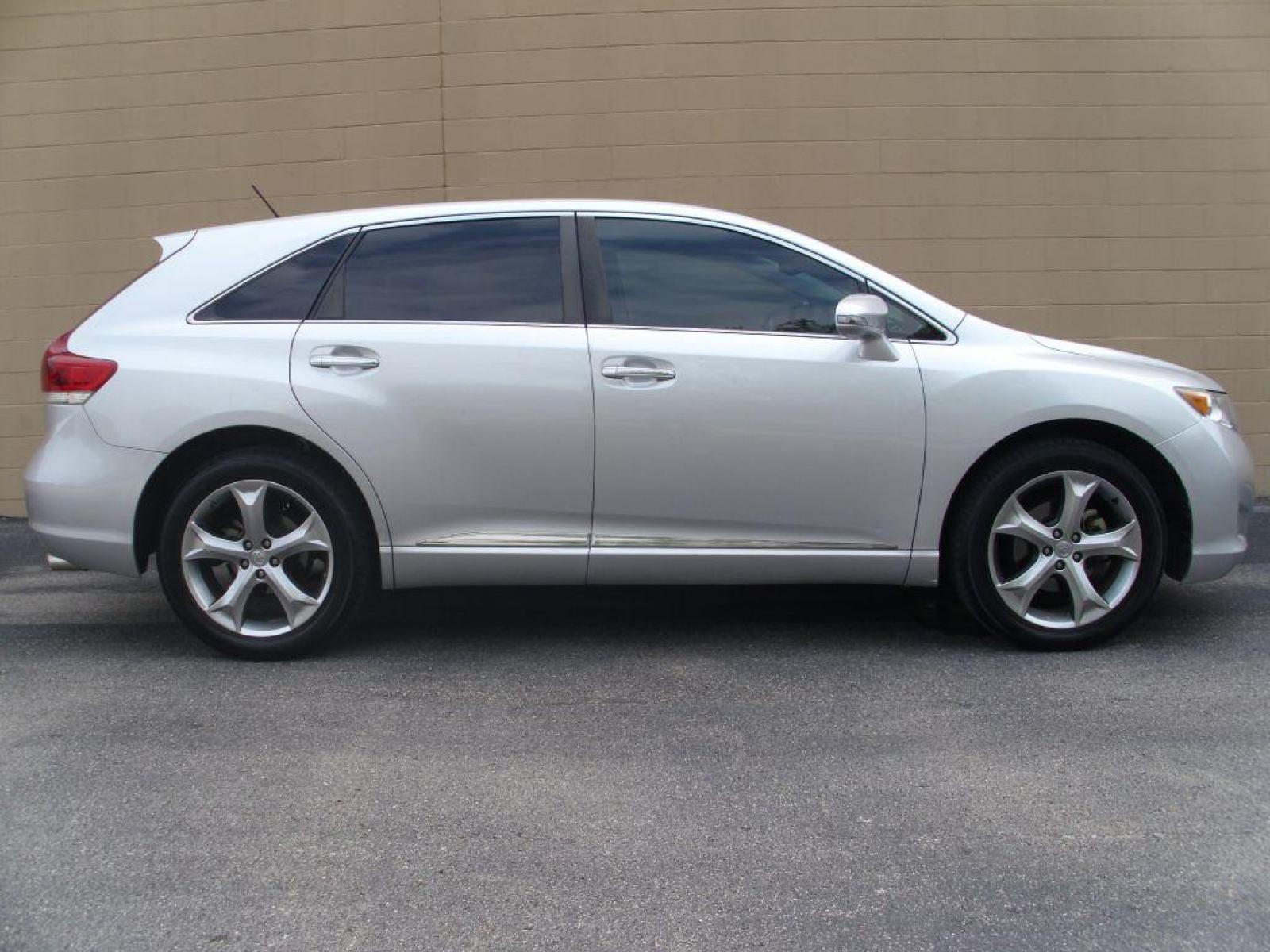 2013 SILVER TOYOTA VENZA LE (4T3ZK3BB7DU) with an 3.5L engine, Automatic transmission, located at 12019 San Pedro Avenue, San Antonio, TX, 78216, (210) 494-5895, 29.550915, -98.491142 - IMMACULATE - LOW MILES - BEAUTIFUL - Backup Camera; Bluetooth Wireless; Leather Seats; Heated Seats; Navigation System; Satellite Radio; Power Hatch; Telescoping Wheel; Air Conditioning; Power Windows; Power Locks; Power Steering; Tilt Wheel; AM/FM CD/MP3; Immobilizer; Keyless Entry; Daytime Runnin - Photo #0