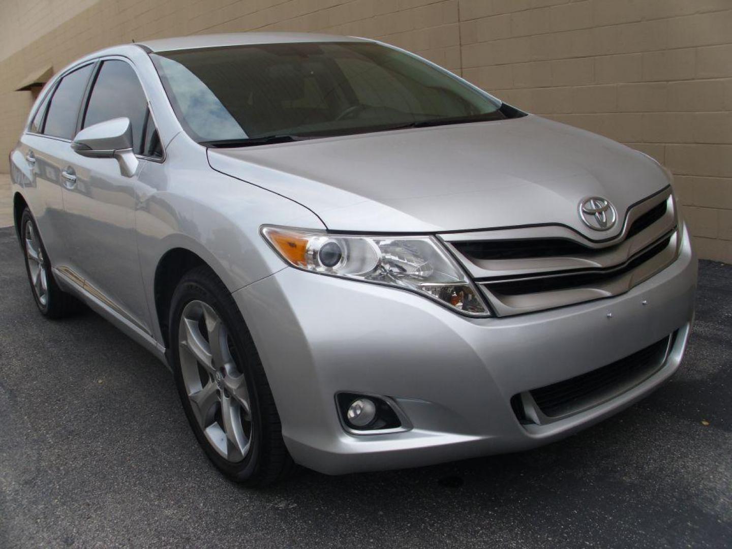 2013 SILVER TOYOTA VENZA LE (4T3ZK3BB7DU) with an 3.5L engine, Automatic transmission, located at 12019 San Pedro Avenue, San Antonio, TX, 78216, (210) 494-5895, 29.550915, -98.491142 - We provide financing options through various third-party Credit Unions and Auto Finance Companies, including RBFCU, USAA, SSFCU, Pen Fed, Navy Fed, Credit Human Credit Union of Texas, and most other credit unions. We also work with major banks such as Capital One and Broadway Bank. Payment methods a - Photo#1