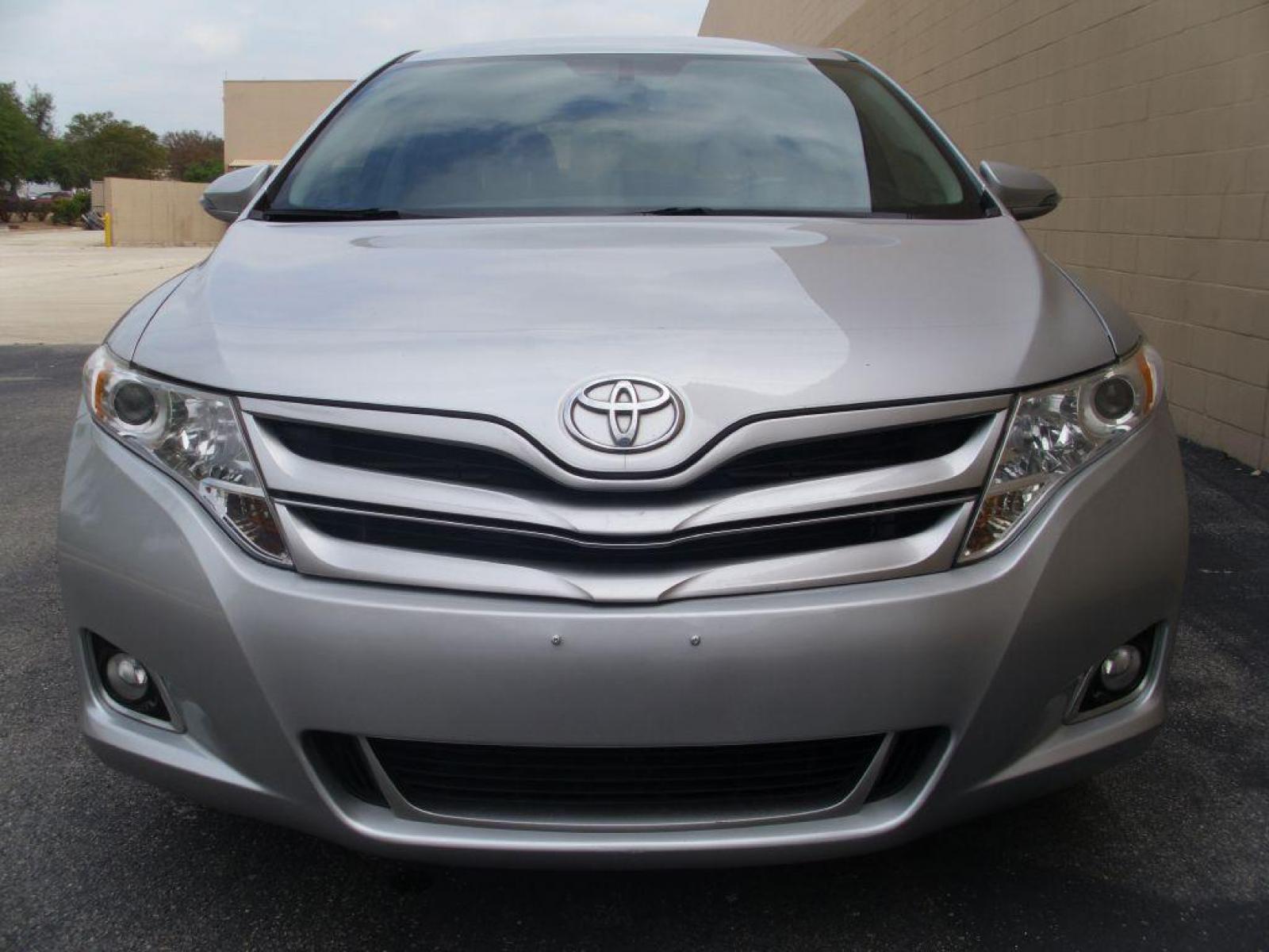 2013 SILVER TOYOTA VENZA LE (4T3ZK3BB7DU) with an 3.5L engine, Automatic transmission, located at 12019 San Pedro Avenue, San Antonio, TX, 78216, (210) 494-5895, 29.551861, -98.487602 - Backup Camera; Bluetooth Wireless; Leather Seats; Heated Seats; Navigation System; Satellite Radio; Power Hatch; Telescoping Wheel; Air Conditioning; Power Windows; Power Locks; Power Steering; Tilt Wheel; AM/FM CD/MP3; Immobilizer; Keyless Entry; Daytime Running Lights; Dual Front Airbags; Side Air - Photo #3
