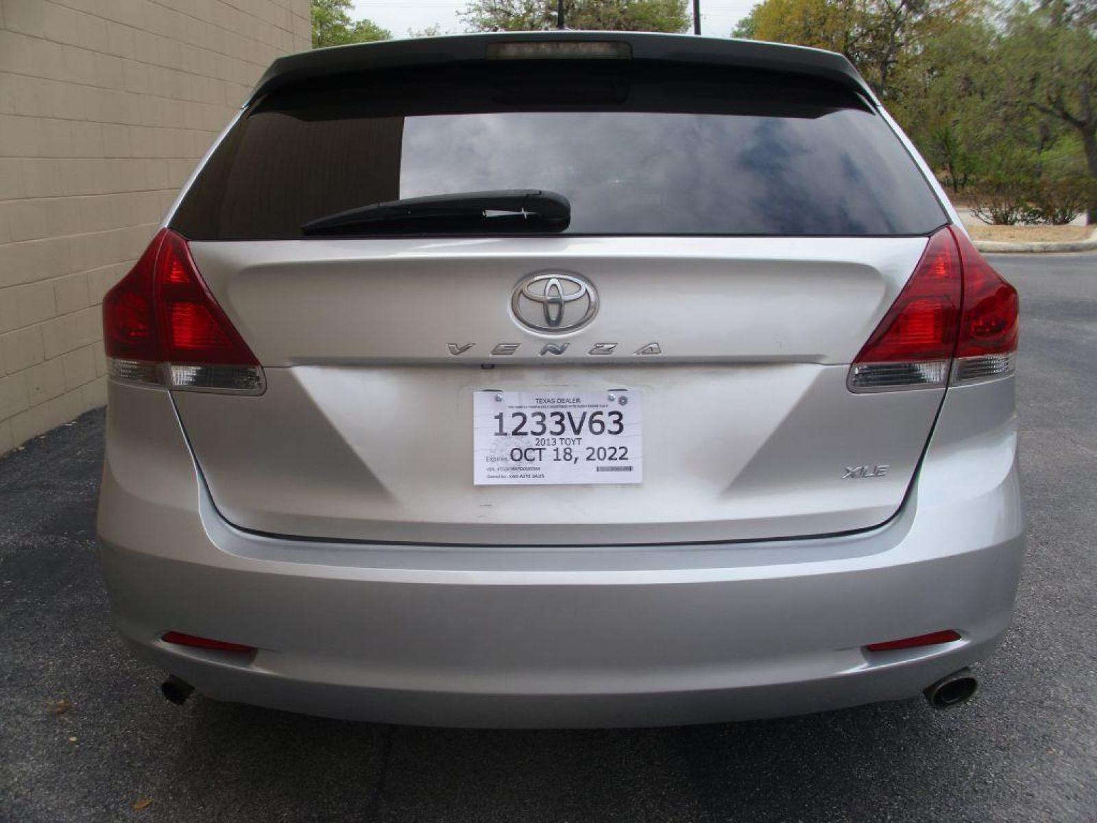 2013 SILVER TOYOTA VENZA LE (4T3ZK3BB7DU) with an 3.5L engine, Automatic transmission, located at 12019 San Pedro Avenue, San Antonio, TX, 78216, (210) 494-5895, 29.551861, -98.487602 - Photo #6
