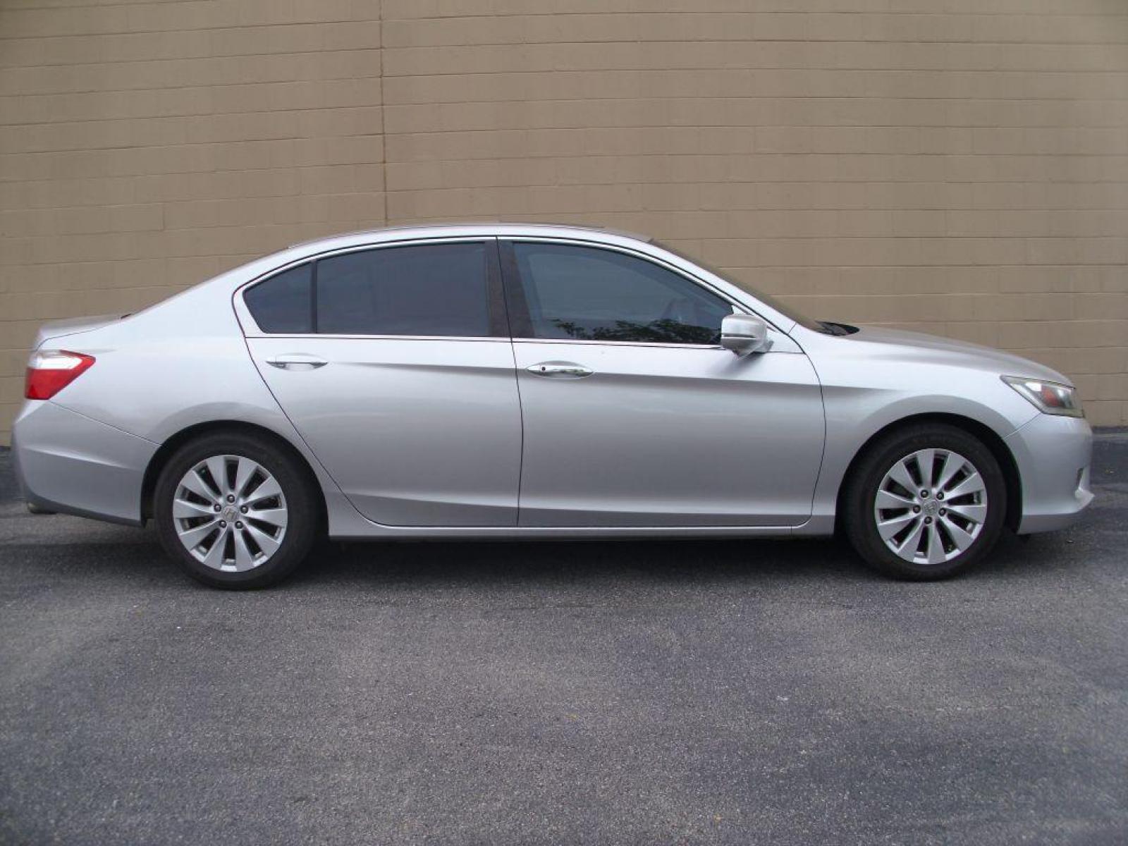 2014 SILVER HONDA ACCORD EX (1HGCR2F78EA) with an 2.4L engine, Automatic transmission, located at 12019 San Pedro Avenue, San Antonio, TX, 78216, (210) 494-5895, 29.551861, -98.487602 - ONE-OWNER; LaneWatch; Bluetooth Wireless; Heated Seats; Smart Key; Air Conditioning; Power Windows; Power Locks; Power Steering; Tilt Wheel; AM/FM CD/MP3; Immobilizer; Keyless Entry; Alarm; Daytime Running Lights; Dual Front Airbags; Side Airbags; Head Airbags; Rear Head Airbags; Active Seatbelts; A - Photo #0