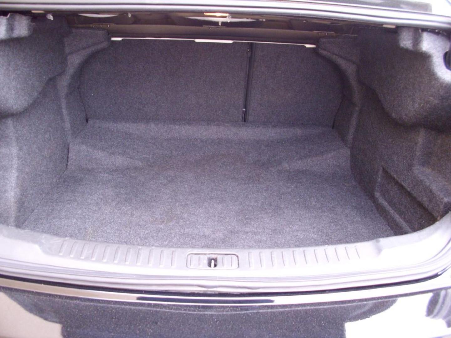 2013 BLACK CHEVROLET MALIBU LT (1G11C5SA1DU) with an 2.5L engine, Automatic transmission, located at 2215 Harry Wurzbach Rd , San Antonio, TX, 78209, (208) 269-7240, 29.491415, -98.432098- Photo#11
