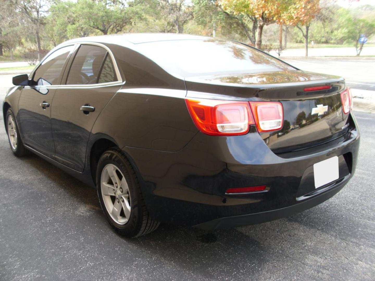 2013 BLACK CHEVROLET MALIBU LT (1G11C5SA1DU) with an 2.5L engine, Automatic transmission, located at 2215 Harry Wurzbach Rd , San Antonio, TX, 78209, (208) 269-7240, 29.491415, -98.432098- Photo#2