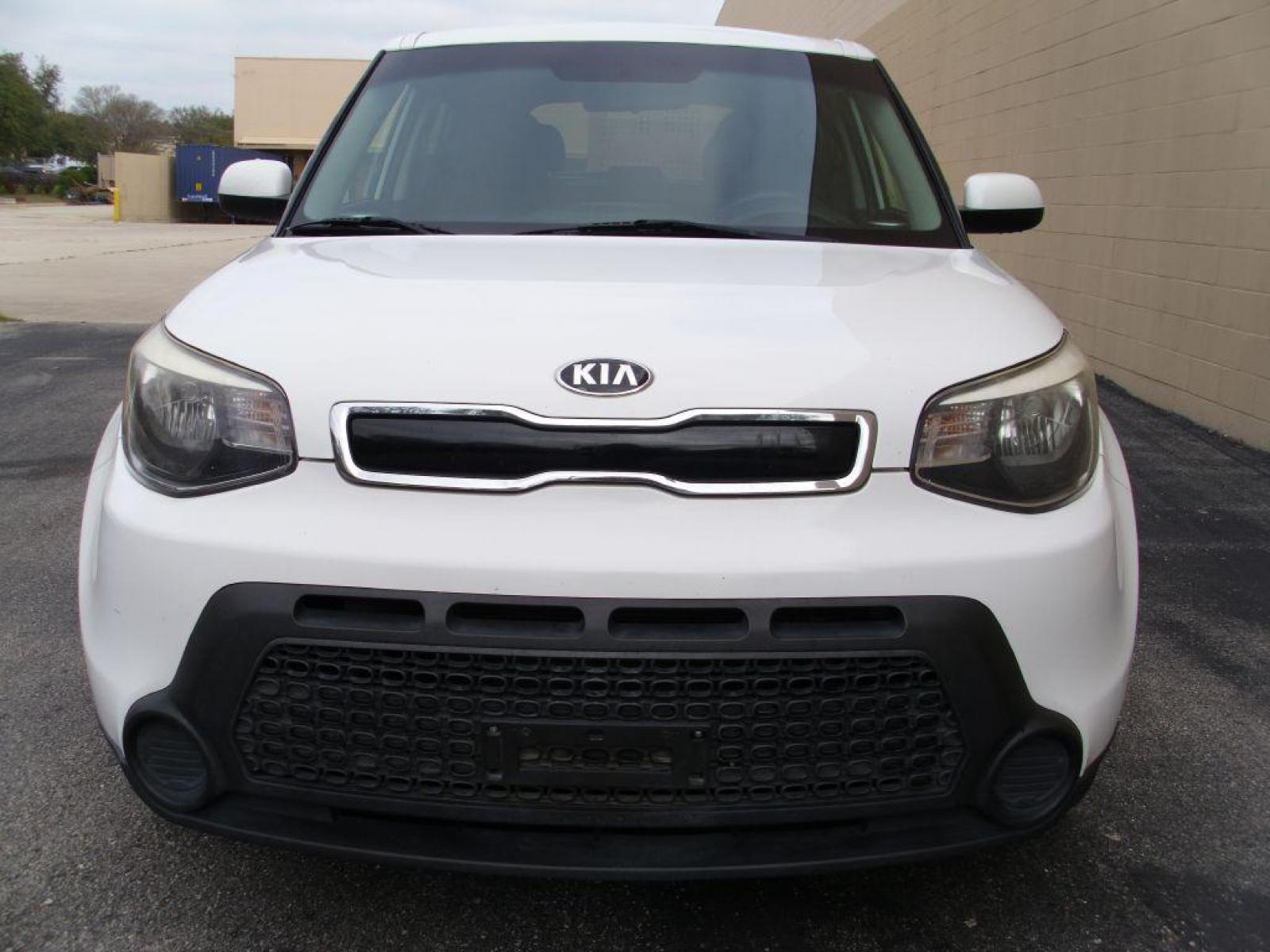 2015 WHITE KIA SOUL + (KNDJP3A57F7) with an 2.0L engine, Automatic transmission, located at 12019 San Pedro Avenue, San Antonio, TX, 78216, (210) 494-5895, 29.551861, -98.487602 - Auxiliary Audio Input; Bluetooth Technology; Cruise Control; Satellite Radio; Air Conditioning; Power Windows; Power Locks; Power Steering; Tilt Wheel; AM/FM CD/MP3; Satellite; Passive engine immobilizer; Dual Front Airbags; Side Airbags; Head Airbags; Rear Head Airbags; Active Seatbelts; All Wheel - Photo #3