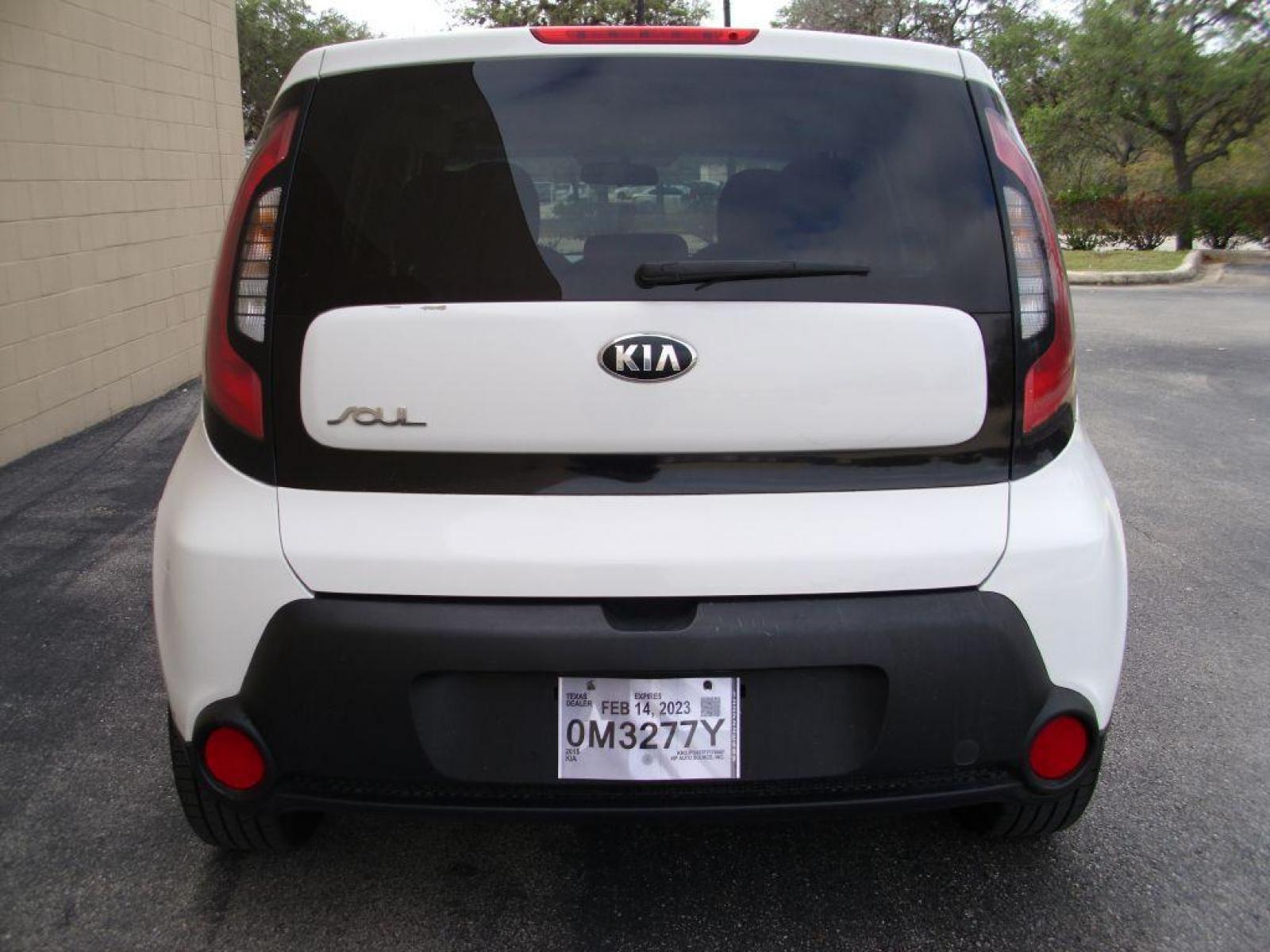 2015 WHITE KIA SOUL + (KNDJP3A57F7) with an 2.0L engine, Automatic transmission, located at 12019 San Pedro Avenue, San Antonio, TX, 78216, (210) 494-5895, 29.551861, -98.487602 - Auxiliary Audio Input; Bluetooth Technology; Cruise Control; Satellite Radio; Air Conditioning; Power Windows; Power Locks; Power Steering; Tilt Wheel; AM/FM CD/MP3; Satellite; Passive engine immobilizer; Dual Front Airbags; Side Airbags; Head Airbags; Rear Head Airbags; Active Seatbelts; All Wheel - Photo #5