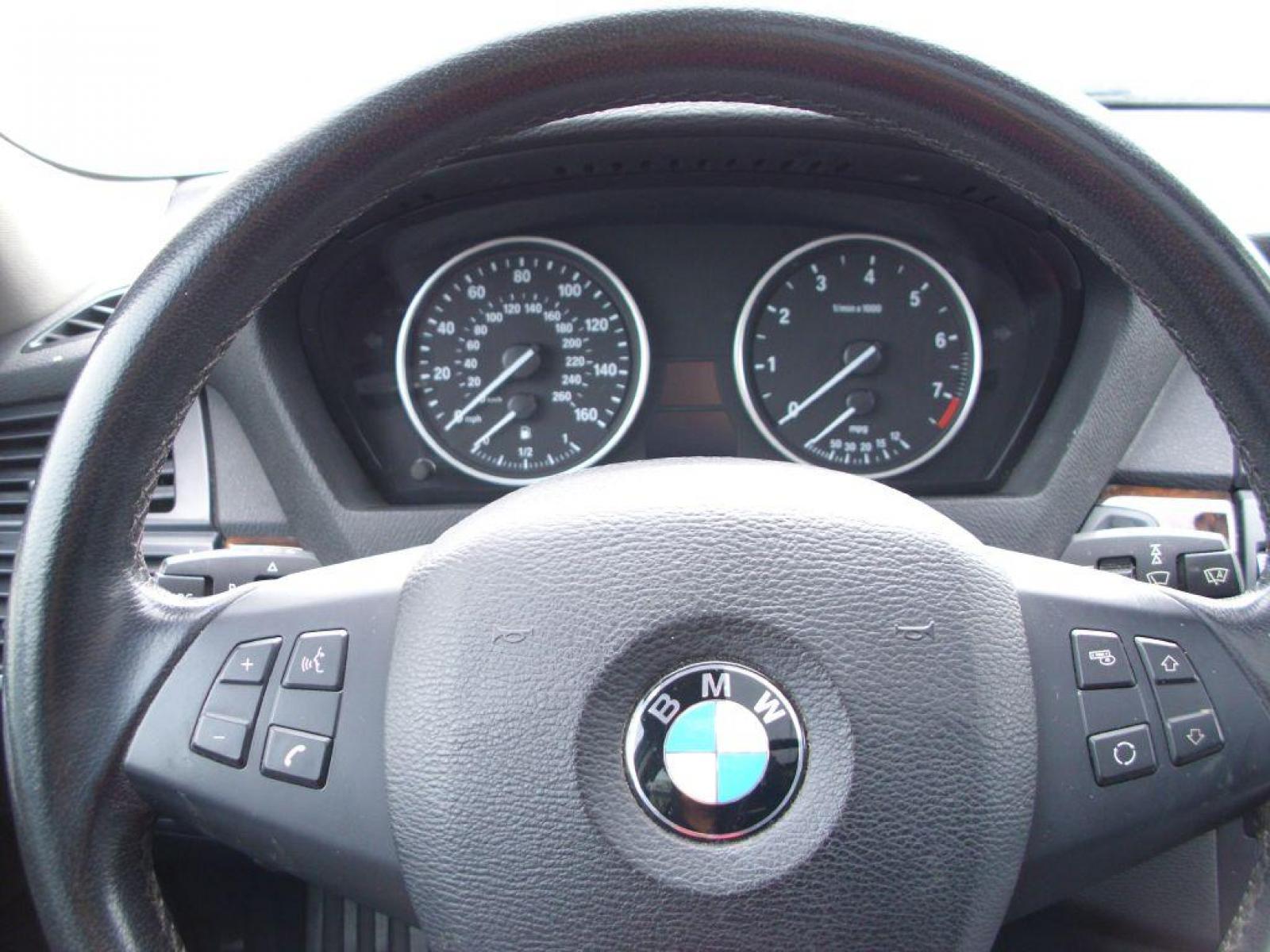 2013 GRAY BMW X5 XDRIVE35I (5UXZV4C56D0) with an 3.0L engine, Automatic transmission, located at 12019 San Pedro Avenue, San Antonio, TX, 78216, (210) 494-5895, 29.551861, -98.487602 - Photo #29