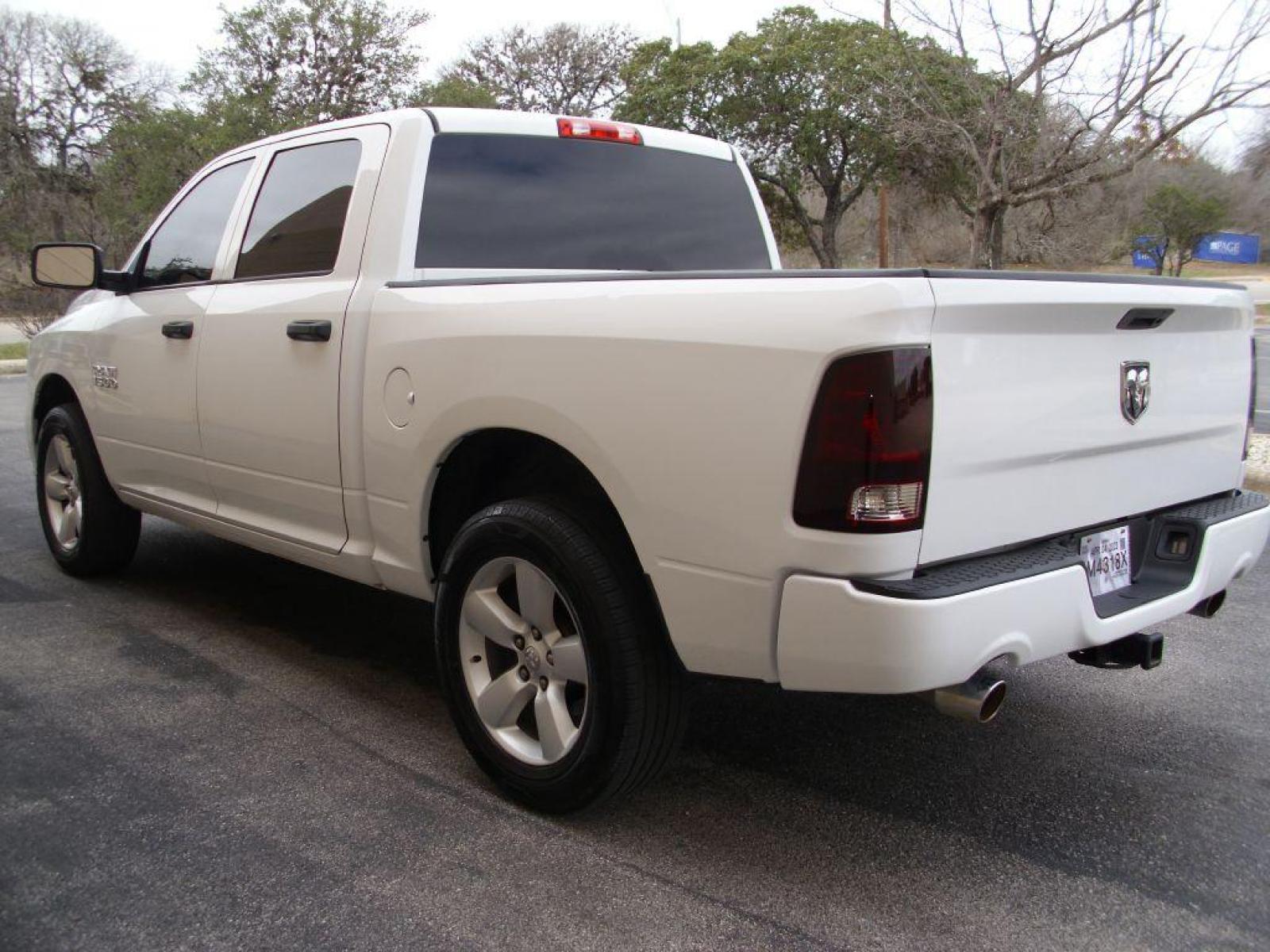 2016 WHITE RAM 1500 CREW CAB ST (3C6RR6KT7GG) with an 5.7L engine, Automatic transmission, located at 12019 San Pedro Avenue, San Antonio, TX, 78216, (210) 494-5895, 29.551861, -98.487602 - Auxiliary Input; Bed Liner; Bluetooth Technology; Cruise Control; Satellite Radio; Tow Hitch; Air Conditioning; Available; Power Steering; Tilt Wheel; AM/FM CD/MP3; Satellite; Passive sentry key; Available; Dual Air Bags Front and Sides; Active Belts; Crew Cab; Short Bed; All Wheel ABS; 1/2 Ton W - Photo #5
