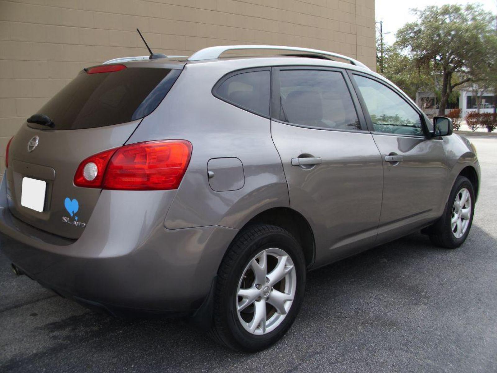 2009 GRAY NISSAN ROGUE S (JN8AS58V79W) with an 2.5L engine, Automatic transmission, located at 12019 San Pedro Avenue, San Antonio, TX, 78216, (210) 494-5895, 29.551861, -98.487602 - Photo #1