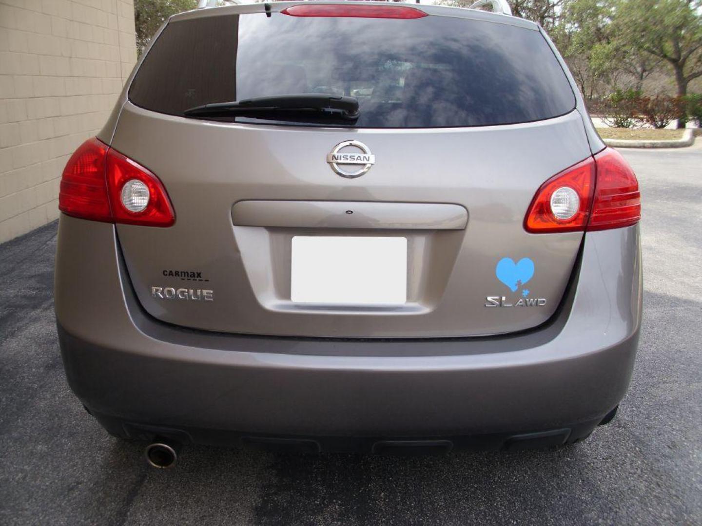 2009 GRAY NISSAN ROGUE S (JN8AS58V79W) with an 2.5L engine, Automatic transmission, located at 12019 San Pedro Avenue, San Antonio, TX, 78216, (210) 494-5895, 29.550915, -98.491142 - We provide financing options through various third-party Credit Unions and Auto Finance Companies, including RBFCU, USAA, SSFCU, Pen Fed, Navy Fed, Credit Human Credit Union of Texas, and most other credit unions. We also work with major banks such as Capital One and Broadway Bank. Payment methods a - Photo#5