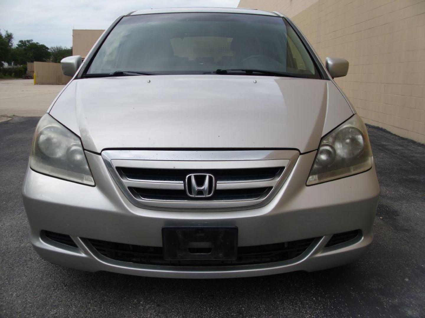 2006 SILVER HONDA ODYSSEY EXL (5FNRL38696B) with an 3.5L engine, Automatic transmission, located at 12019 San Pedro Avenue, San Antonio, TX, 78216, (208) 269-7240, 29.550915, -98.491142 - We provide financing options through various third-party Credit Unions and Auto Finance Companies, including RBFCU, USAA, SSFCU, Pen Fed, Navy Fed, Credit Human Credit Union of Texas, and most other credit unions. We also work with major banks such as Capital One and Broadway Bank. Payment methods a - Photo#2