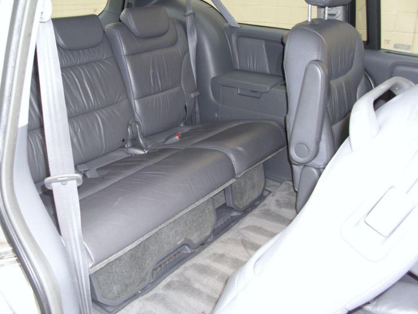 2006 SILVER HONDA ODYSSEY EXL (5FNRL38696B) with an 3.5L engine, Automatic transmission, located at 12019 San Pedro Avenue, San Antonio, TX, 78216, (208) 269-7240, 29.550915, -98.491142 - We provide financing options through various third-party Credit Unions and Auto Finance Companies, including RBFCU, USAA, SSFCU, Pen Fed, Navy Fed, Credit Human Credit Union of Texas, and most other credit unions. We also work with major banks such as Capital One and Broadway Bank. Payment methods a - Photo#13