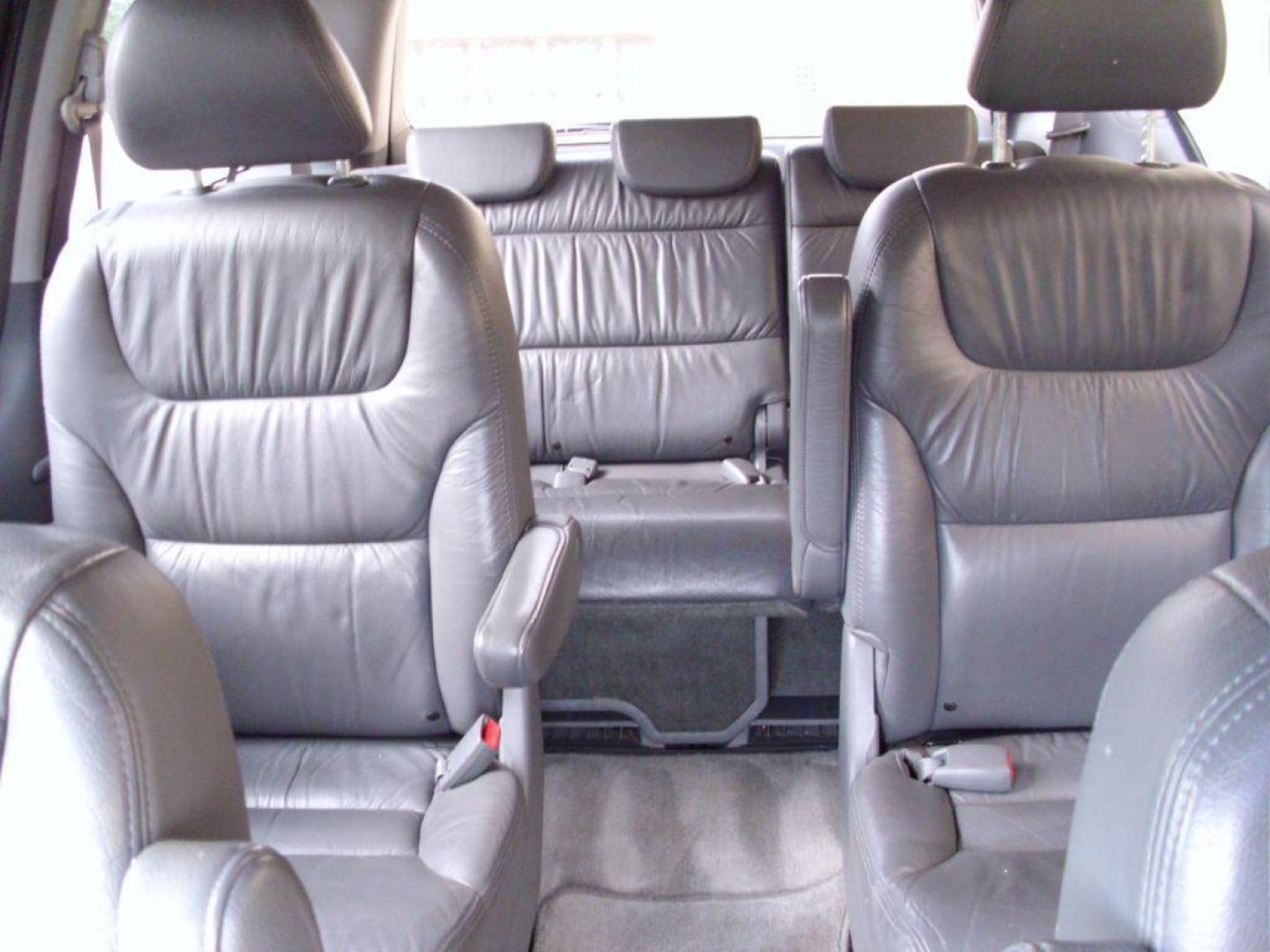 2006 SILVER HONDA ODYSSEY EXL (5FNRL38696B) with an 3.5L engine, Automatic transmission, located at 12019 San Pedro Avenue, San Antonio, TX, 78216, (208) 269-7240, 29.550915, -98.491142 - We provide financing options through various third-party Credit Unions and Auto Finance Companies, including RBFCU, USAA, SSFCU, Pen Fed, Navy Fed, Credit Human Credit Union of Texas, and most other credit unions. We also work with major banks such as Capital One and Broadway Bank. Payment methods a - Photo#32