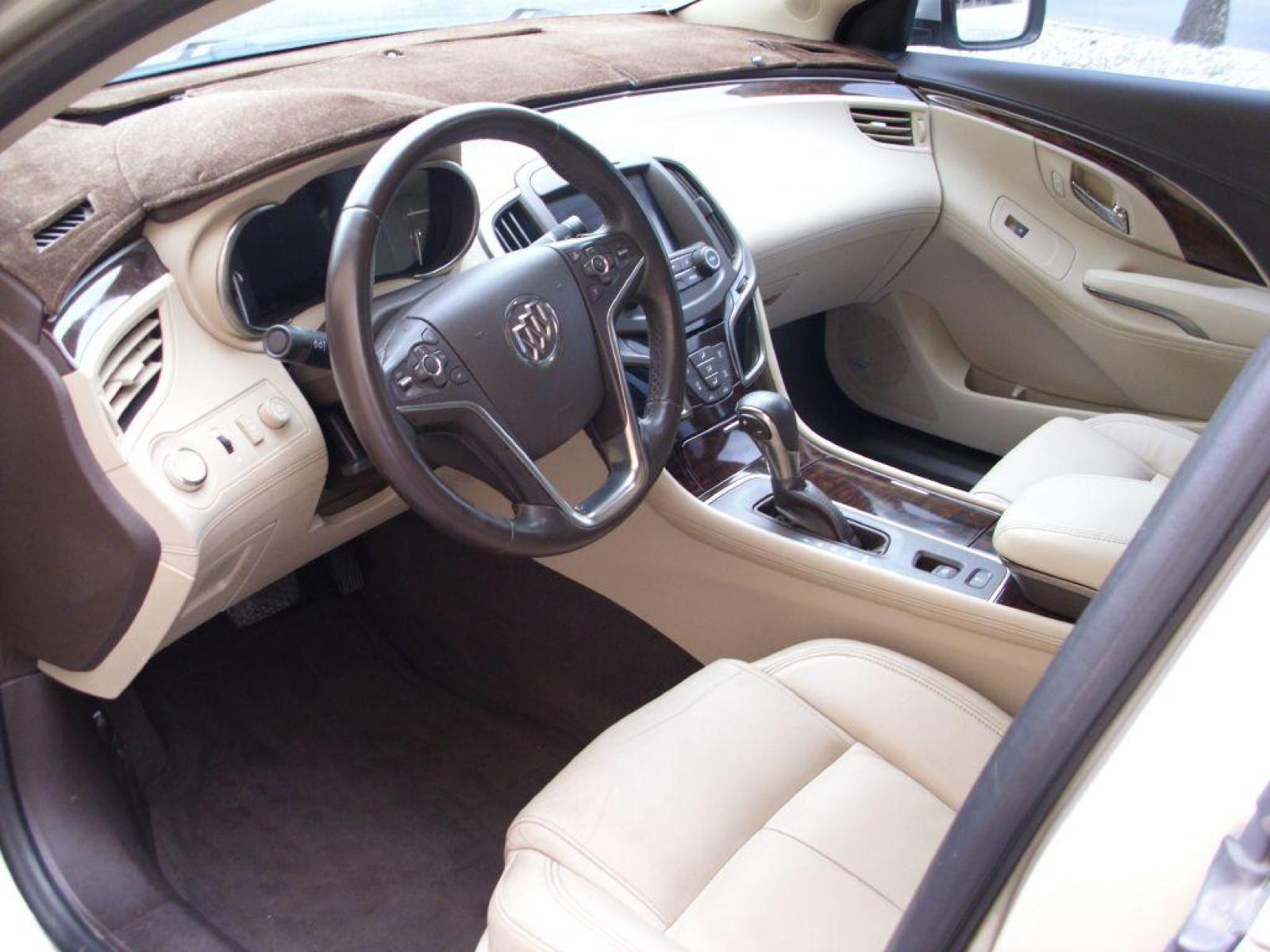2015 GOLD BUICK LACROSSE LEATHER (1G4GB5G35FF) with an 3.6L engine, Automatic transmission, located at 12019 San Pedro Avenue, San Antonio, TX, 78216, (210) 494-5895, 29.550915, -98.491142 - Photo #9