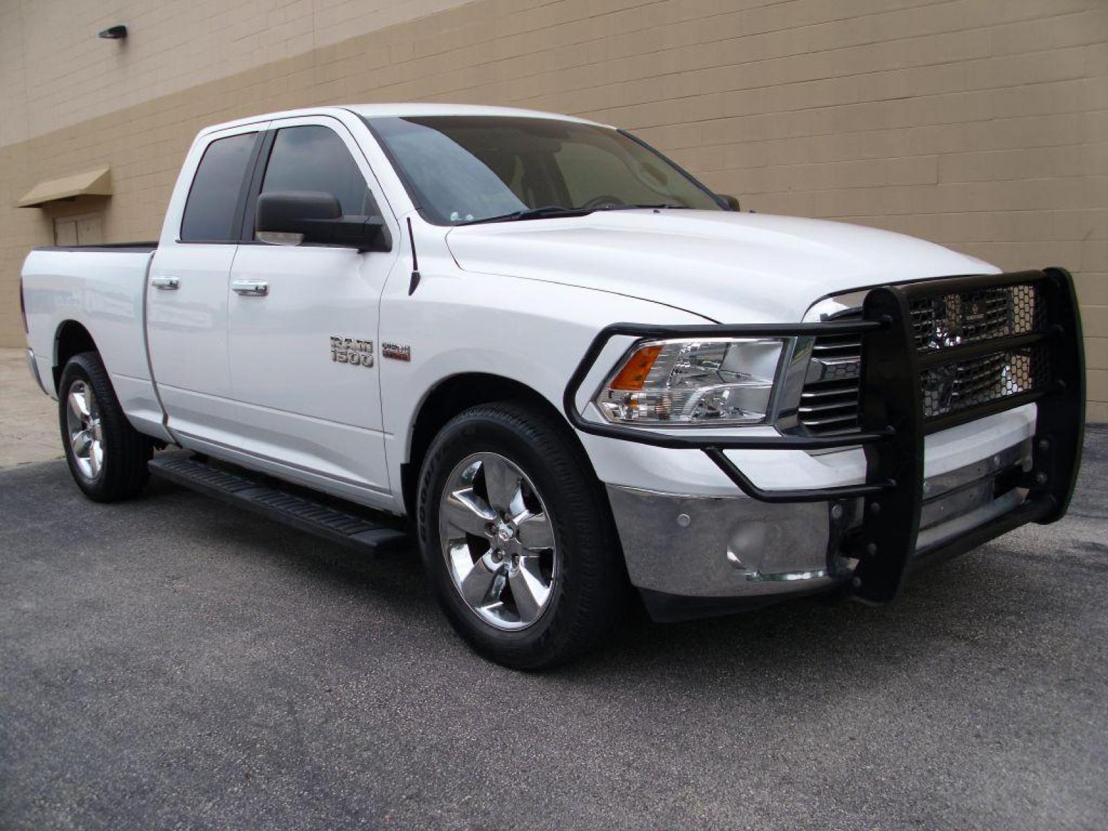 2017 WHITE RAM 1500 SLT (1C6RR6GT2HS) with an 5.7L engine, Automatic transmission, located at 12019 San Pedro Avenue, San Antonio, TX, 78216, (210) 494-5895, 29.550915, -98.491142 - Photo #2