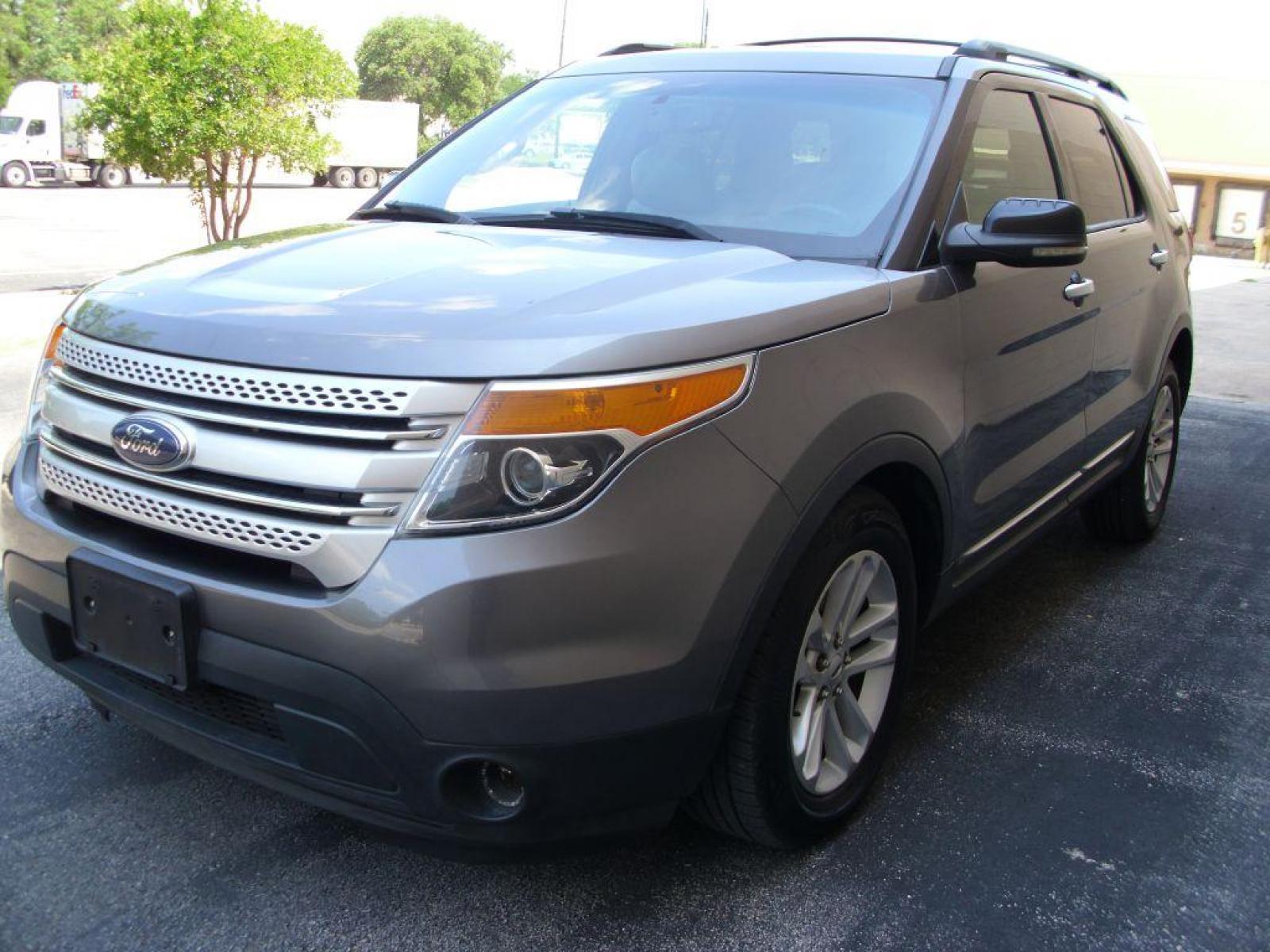 2012 GRAY FORD EXPLORER XLT (1FMHK7D87CG) with an 3.5L engine, Automatic transmission, located at 12019 San Pedro Avenue, San Antonio, TX, 78216, (210) 494-5895, 29.550915, -98.491142 - VERY NICE - VERY CLEAN - Air Conditioning; Power Windows; Power Locks; Power Steering; Tilt Wheel; AM/FM CD/MP3; Satellite; AM/FM CD/DVD; Sentry Key; Keyless Entry; Alarm; Available; Dual Front Airbags; Side Airbags; Head Airbags; Rear Head Airbags; Active Seatbelts; All Wheel ABS - Photo #1