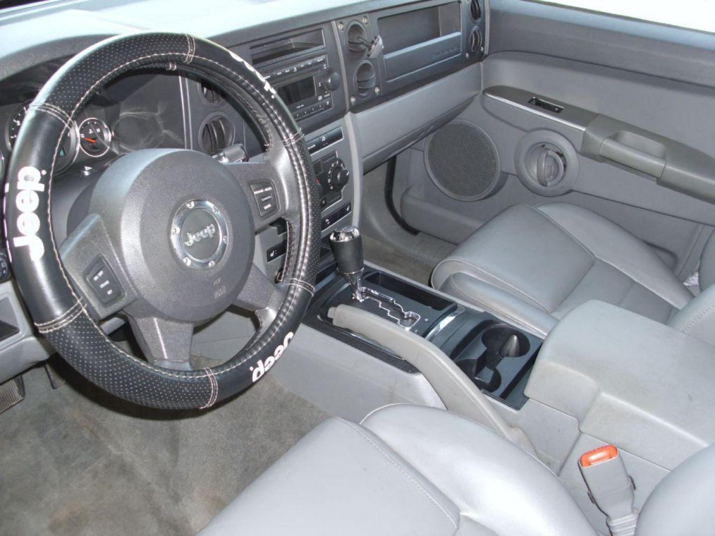 2006 SILVER JEEP COMMANDER 4X4 BASE (1J8HG48K46C) with an 3.7L engine, Automatic transmission, located at 12019 San Pedro Avenue, San Antonio, TX, 78216, (210) 494-5895, 29.550915, -98.491142 - We provide financing options through various third-party Credit Unions and Auto Finance Companies, including RBFCU, USAA, SSFCU, Pen Fed, Navy Fed, Credit Human Credit Union of Texas, and most other credit unions. We also work with major banks such as Capital One and Broadway Bank. Payment methods a - Photo#7