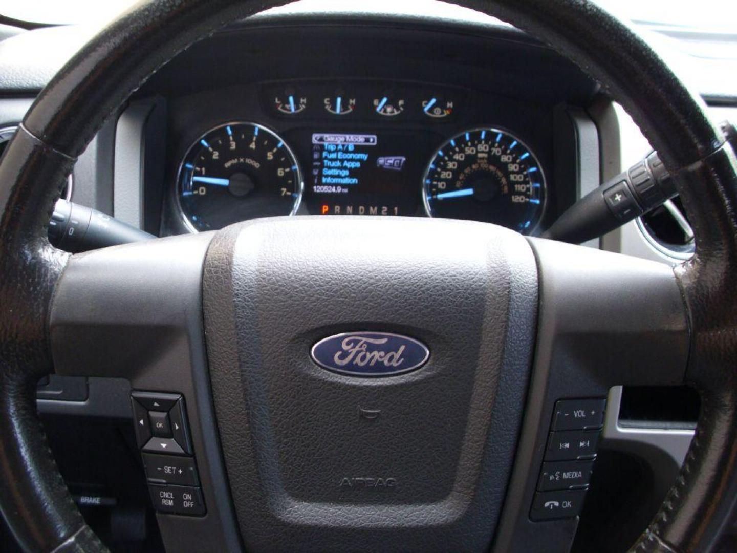 2012 GRAY FORD F150 XLT (1FTFW1CF5CK) with an 5.0L engine, Automatic transmission, located at 12019 San Pedro Avenue, San Antonio, TX, 78216, (210) 494-5895, 29.550915, -98.491142 - ALL POWER - VERY CLEAN - WELL MAINTAINED - Air Conditioning; Power Windows; Power Locks; Power Steering; Tilt Wheel; AM/FM; AM/FM CD/MP3; Satellite; Sentry Key; Dual Front Airbags; Side Airbags; Head Airbags; Rear Head Airbags; Active Seatbelts; Crew Cab; Regular Bed; All Wheel ABS; 1/2 Ton; Bed Li - Photo#17