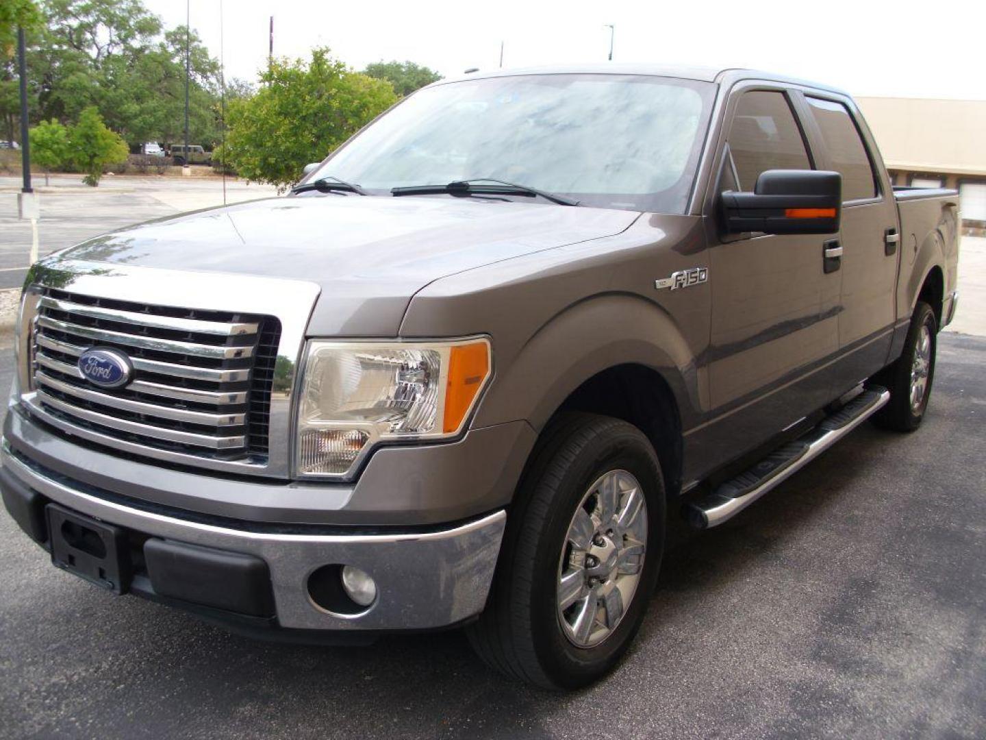 2012 GRAY FORD F150 XLT (1FTFW1CF5CK) with an 5.0L engine, Automatic transmission, located at 12019 San Pedro Avenue, San Antonio, TX, 78216, (210) 494-5895, 29.550915, -98.491142 - ALL POWER - VERY CLEAN - WELL MAINTAINED - Air Conditioning; Power Windows; Power Locks; Power Steering; Tilt Wheel; AM/FM; AM/FM CD/MP3; Satellite; Sentry Key; Dual Front Airbags; Side Airbags; Head Airbags; Rear Head Airbags; Active Seatbelts; Crew Cab; Regular Bed; All Wheel ABS; 1/2 Ton; Bed Li - Photo#1