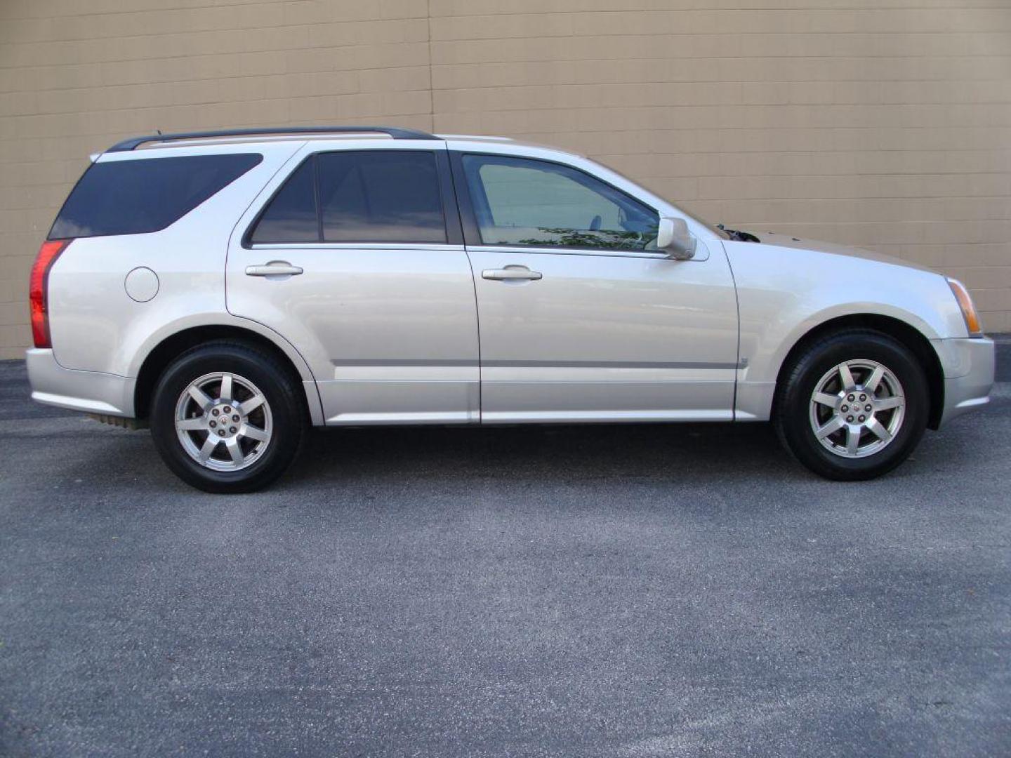 2008 GRAY CADILLAC SRX LUXURY (1GYEE637280) with an 3.6L engine, Automatic transmission, located at 12019 San Pedro Avenue, San Antonio, TX, 78216, (210) 494-5895, 29.550915, -98.491142 - We provide financing options through various third-party Credit Unions and Auto Finance Companies, including RBFCU, USAA, SSFCU, Pen Fed, Navy Fed, Credit Human Credit Union of Texas, and most other credit unions. We also work with major banks such as Capital One and Broadway Bank. Payment methods a - Photo#0