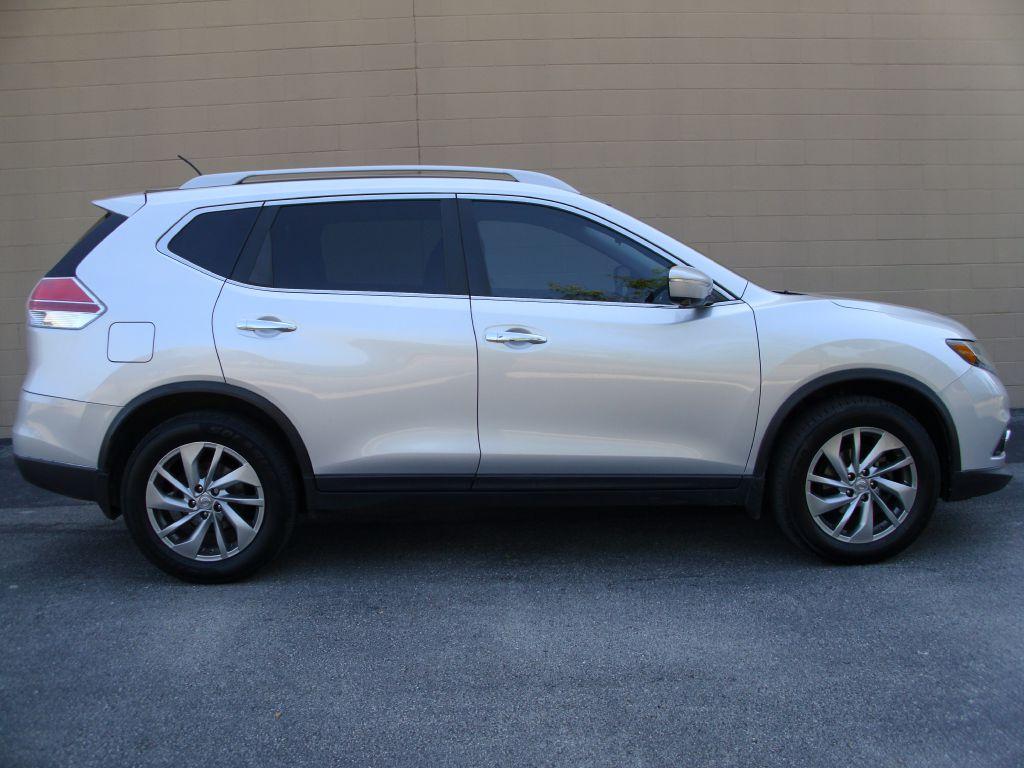 photo of 2014 NISSAN ROGUE 4DR