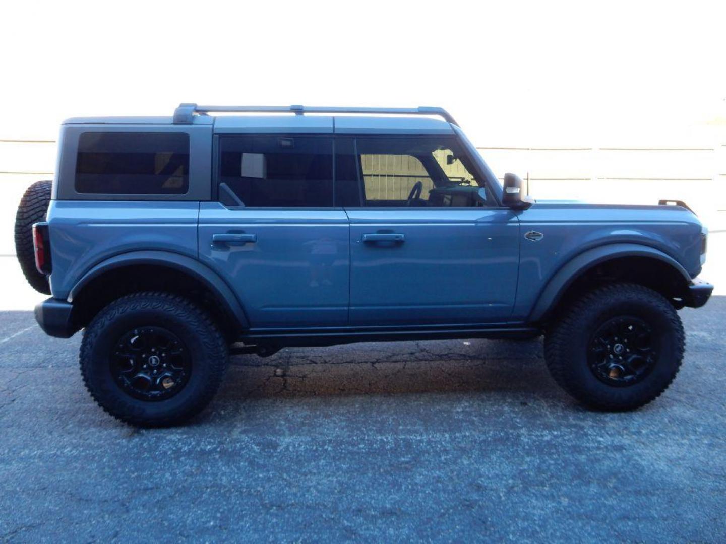 2023 BLUE FORD BRONCO Wild Trak (1FMEE5DPXPL) with an 2.7L engine, Automatic transmission, located at 12019 San Pedro Avenue, San Antonio, TX, 78216, (210) 494-5895, 29.550915, -98.491142 - We provide financing options through various third-party Credit Unions and Auto Finance Companies, including RBFCU, USAA, SSFCU, Pen Fed, Navy Fed, Credit Human Credit Union of Texas, and most other credit unions. We also work with major banks such as Capital One and Broadway Bank. Payment methods a - Photo#0