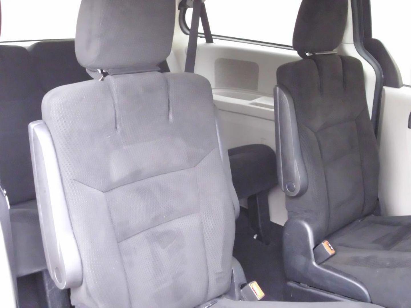 2016 GRAY DODGE GRAND CARAVAN SXT SXT (2C4RDGCG3GR) with an 3.6L engine, Automatic transmission, San Antonio, TX, 78216, (208) 269-7240, 29.424601, -98.495140 - GREAT BUY - VERY CLEAN - Power Sliding Doors (Right and Left), Power Lifegate, 2nd and 3rd Row Power Windows, Air Conditioning; Power Windows; Power Locks; Power Steering; Tilt Wheel; AM/FM CD/MP3; Satellite; AM/FM CD/DVD; Sentry Key; Keyless Entry; Alarm; Available; Dual Front Airbags; Side Air - Photo#10
