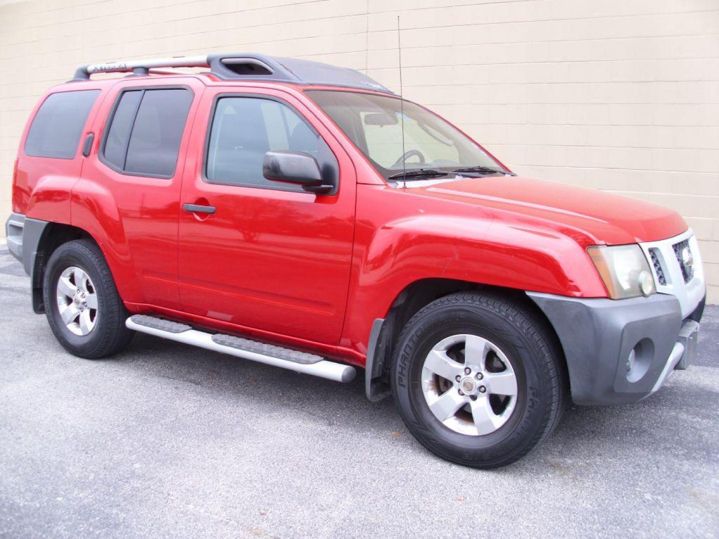 2009 RED NISSAN XTERRA OFF ROAD (5N1AN08U69C) with an 4.0L engine, Automatic transmission, located at 12019 San Pedro Avenue, San Antonio, TX, 78216, (210) 494-5895, 29.550915, -98.491142 - Photo#1